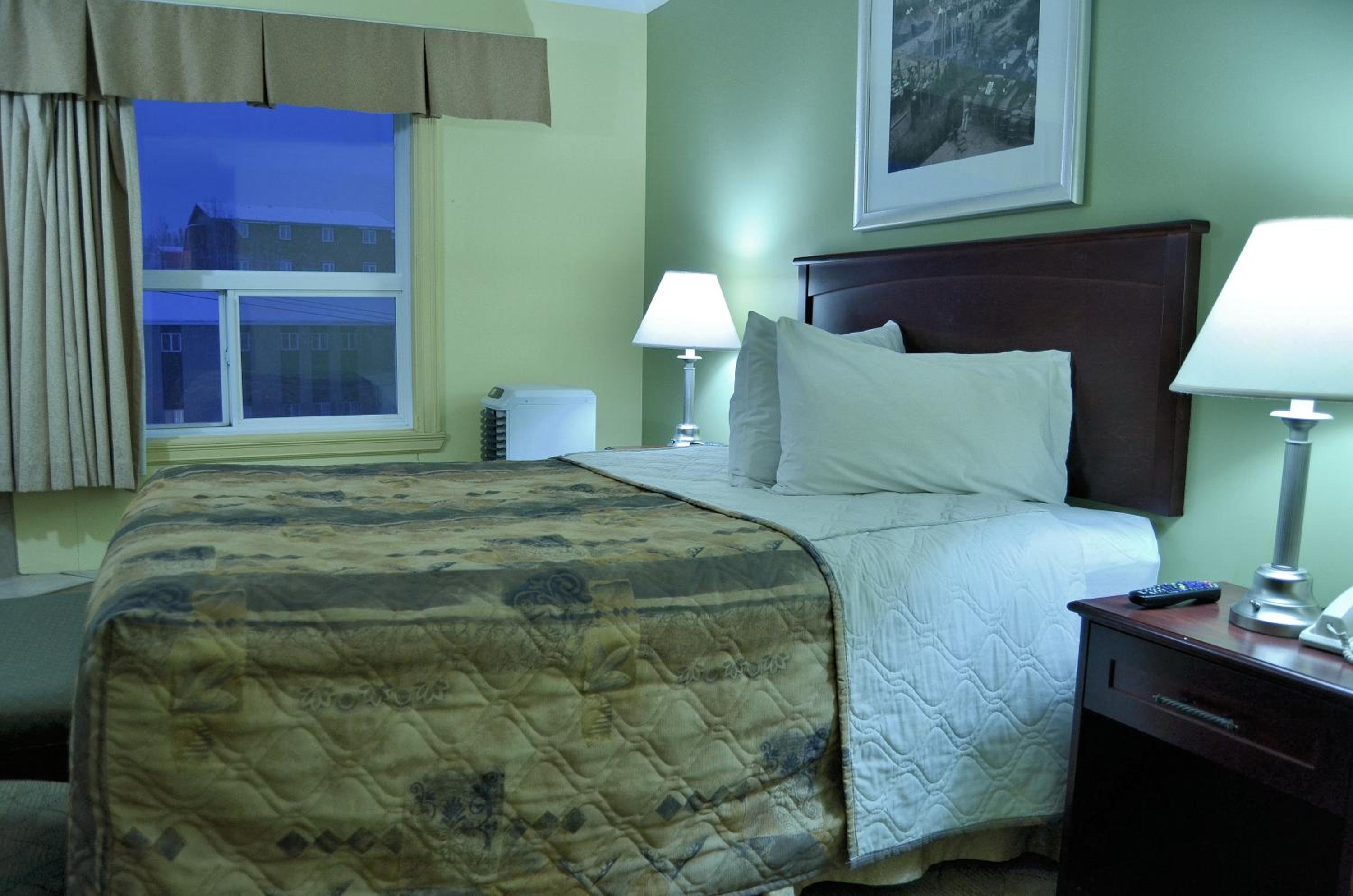 Standard Queen Room photo 2