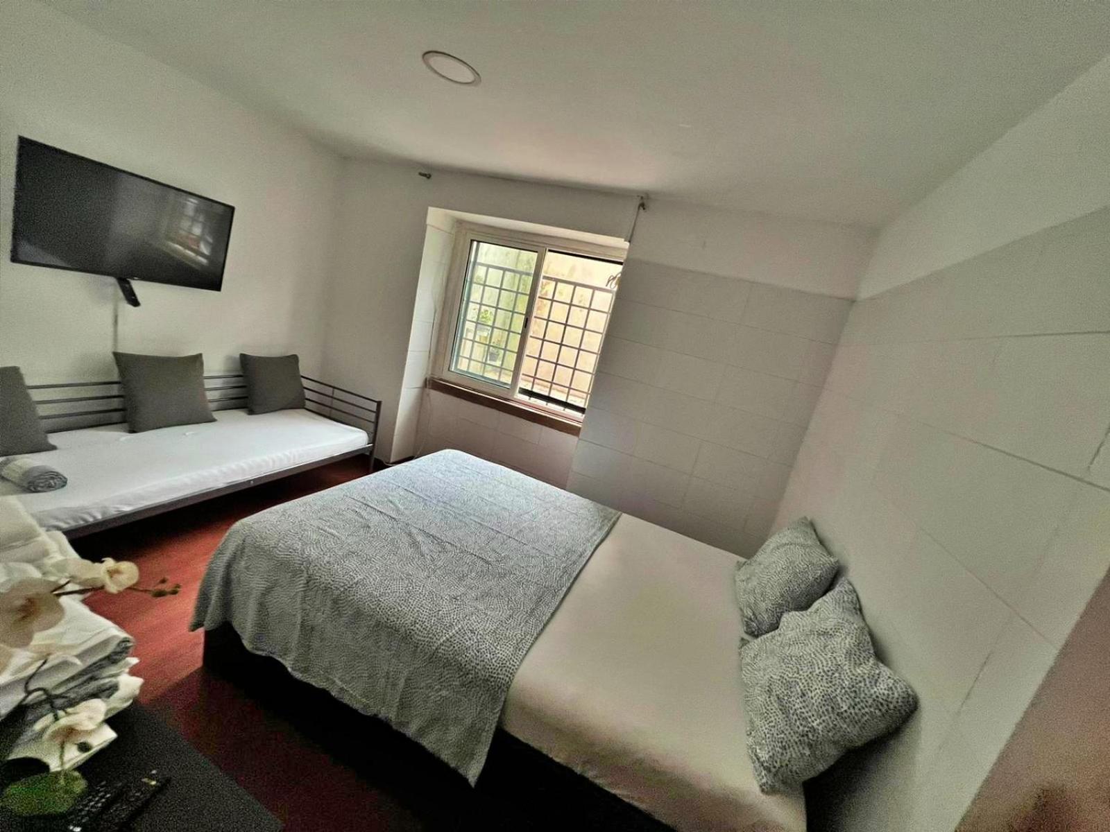 Budget Triple Room - Photo 8
