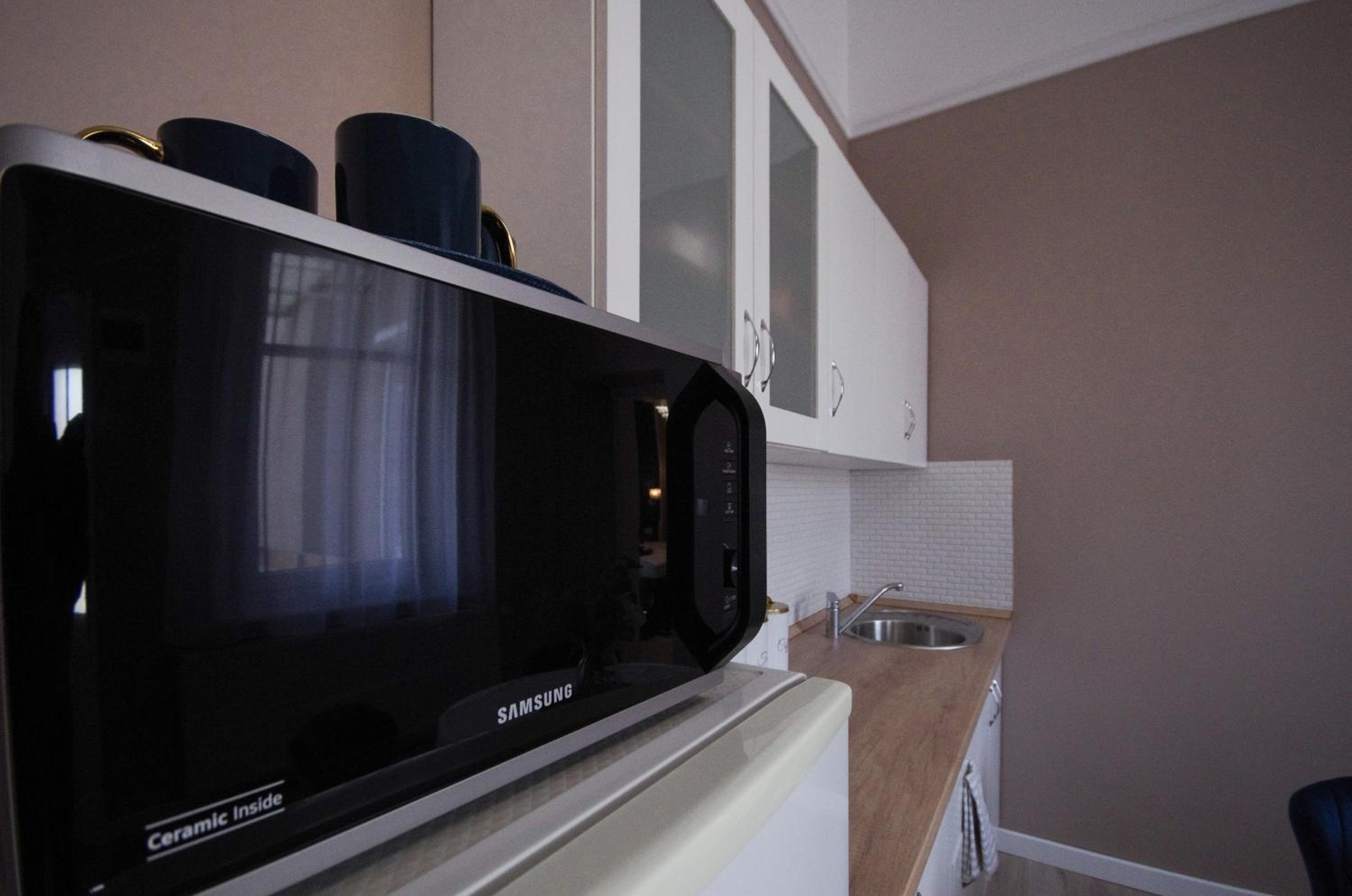Apartment with Shower - Photo 19