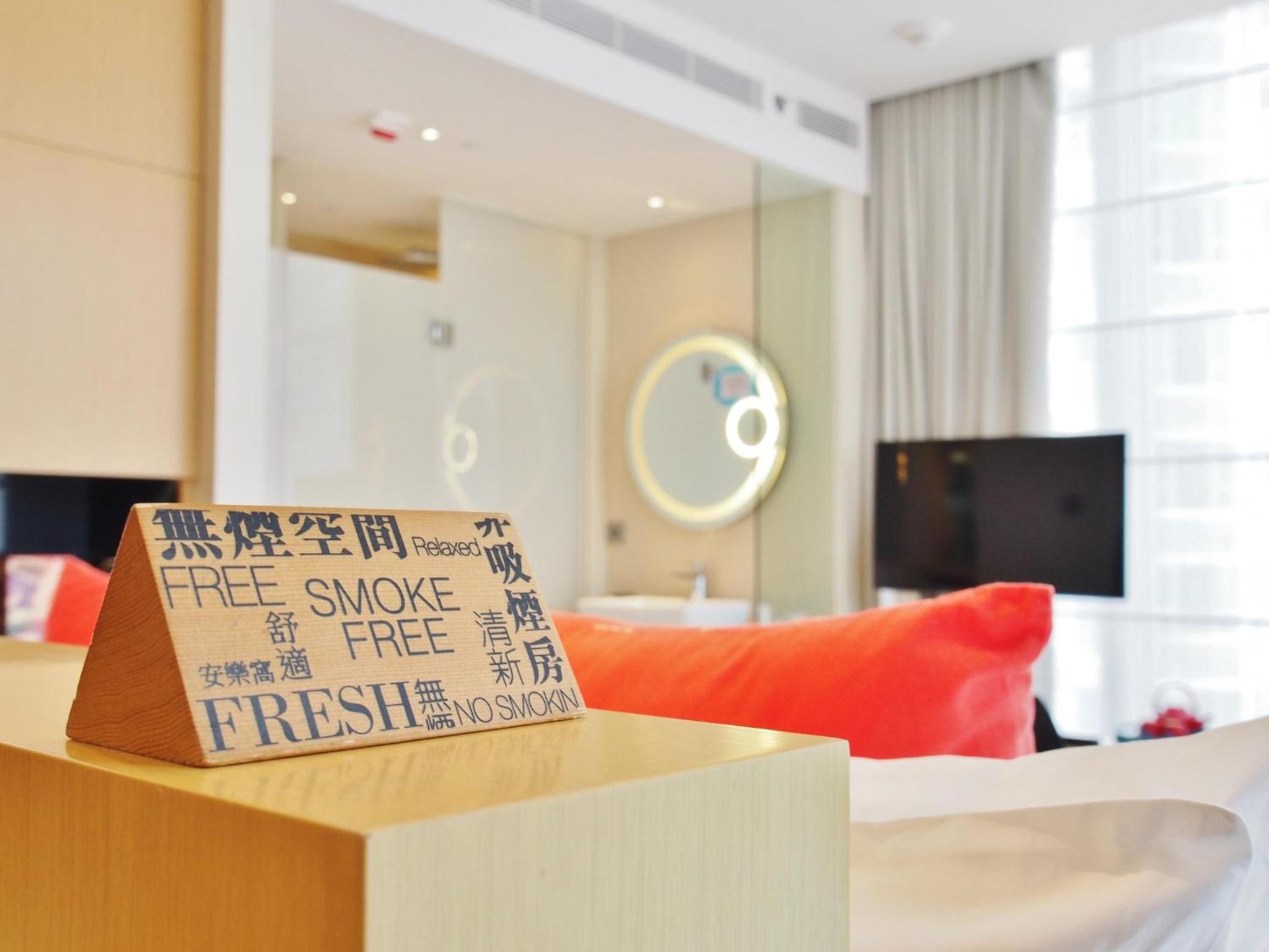 Premium King Room