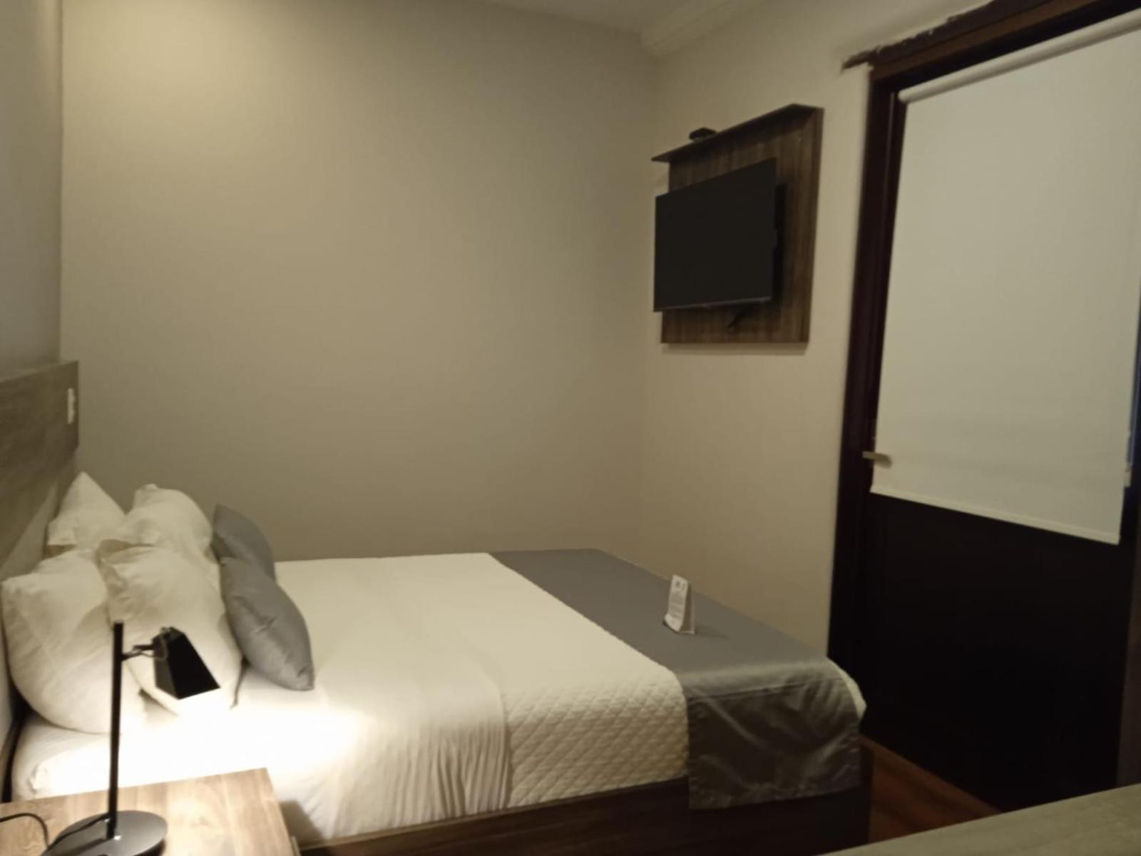 Economy Double Room photo 3