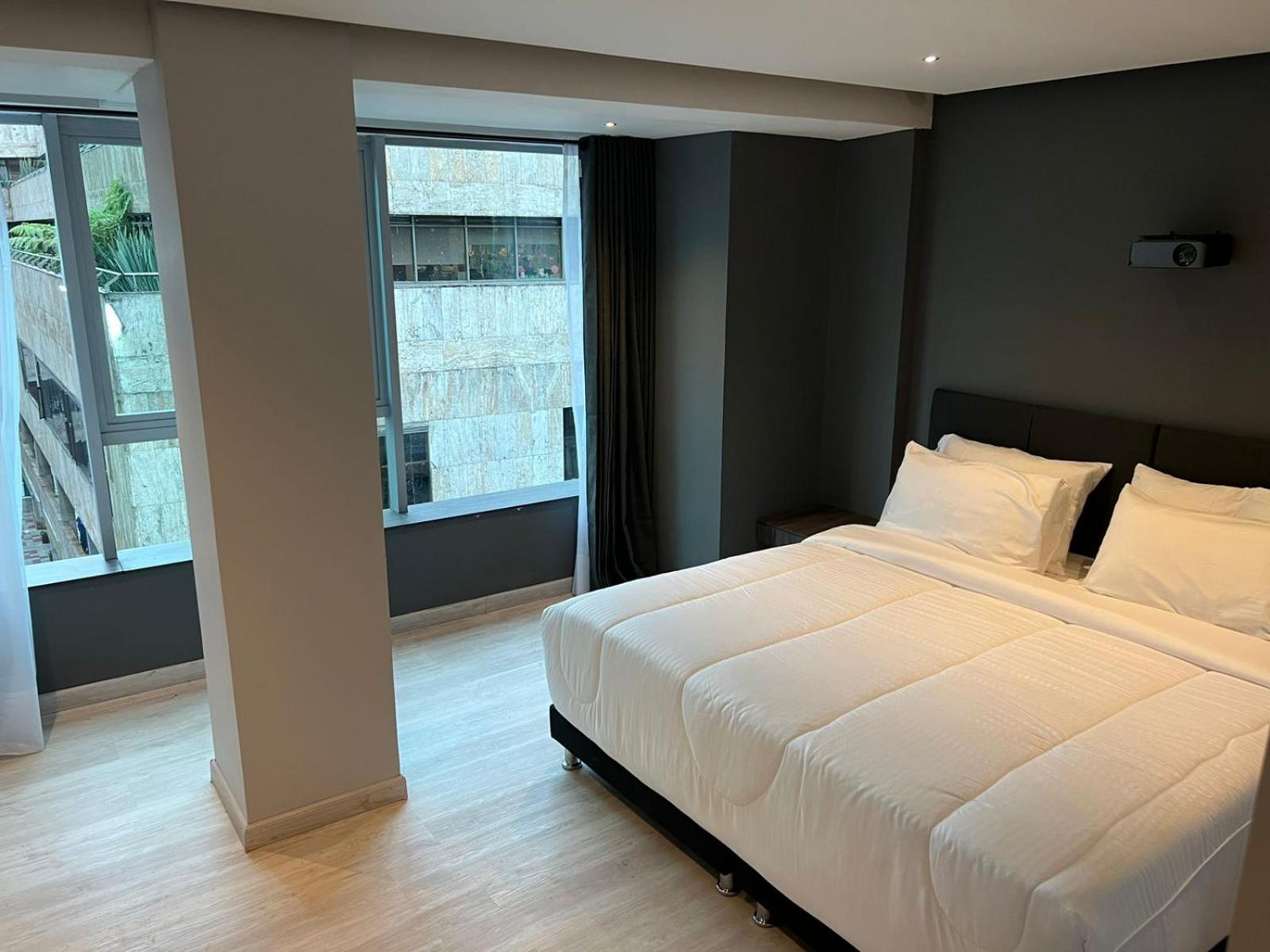 Large Double Room - Photo 4