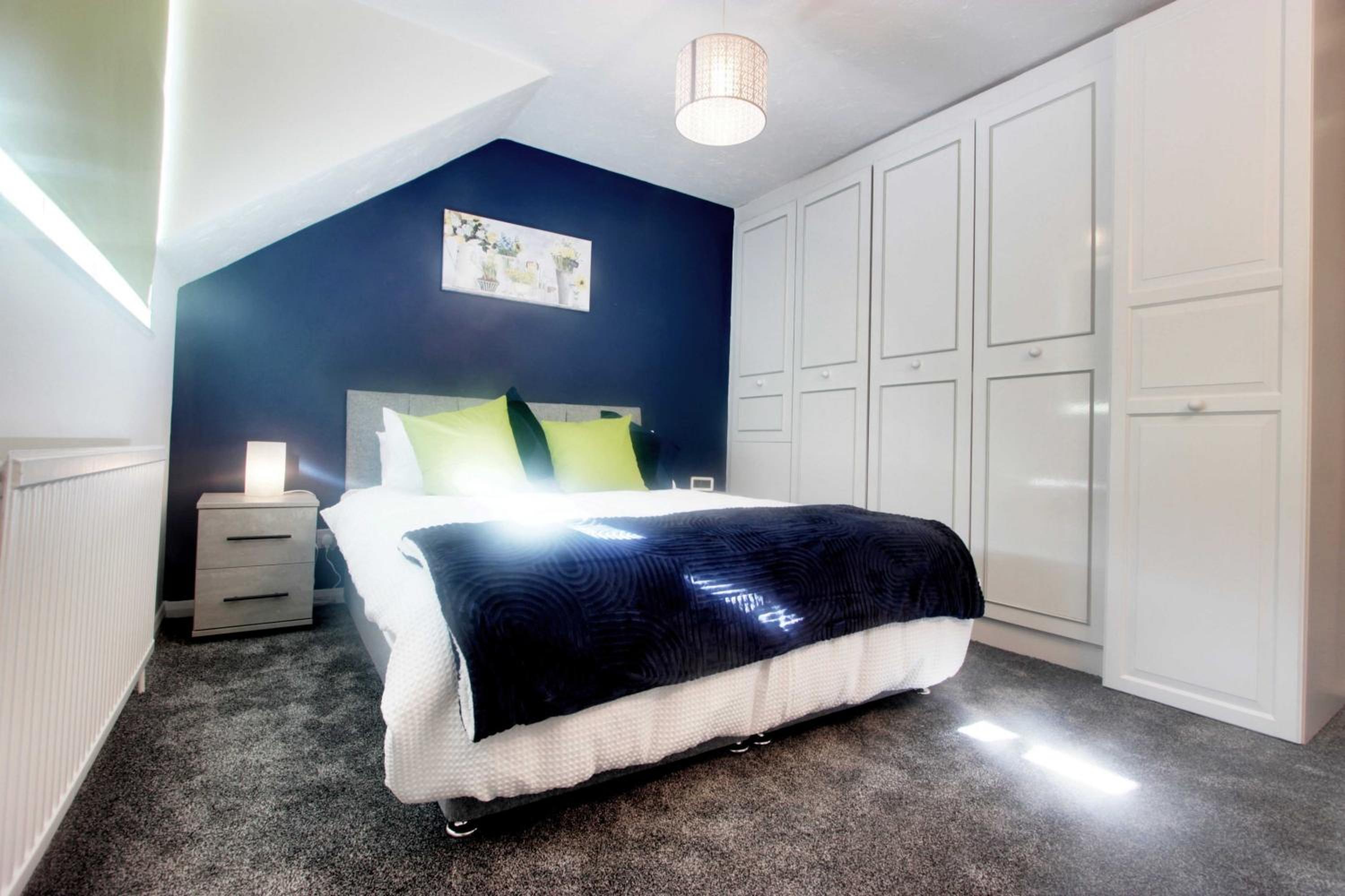 One-Bedroom House photo 1