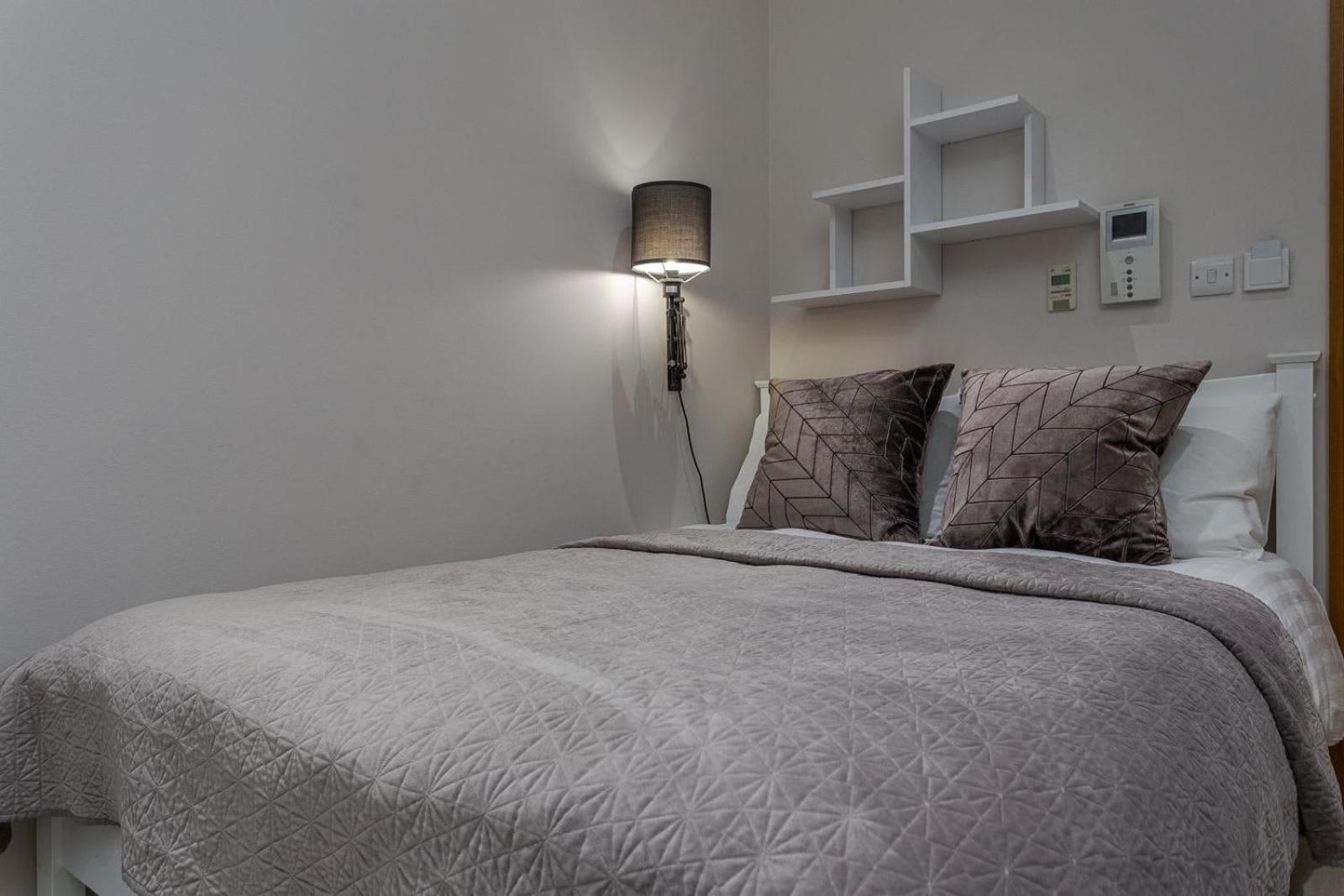 Deluxe Studio Suite photo 2
