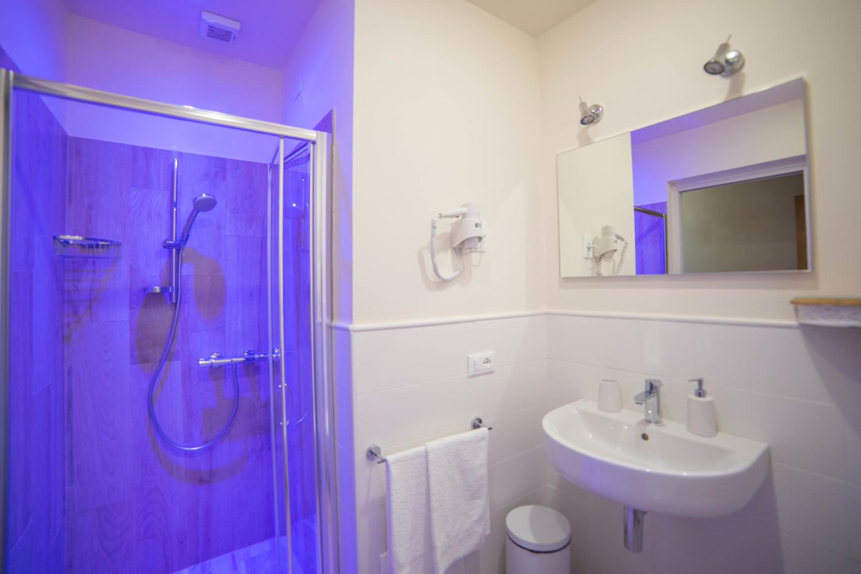 Double or Twin Room photo 2