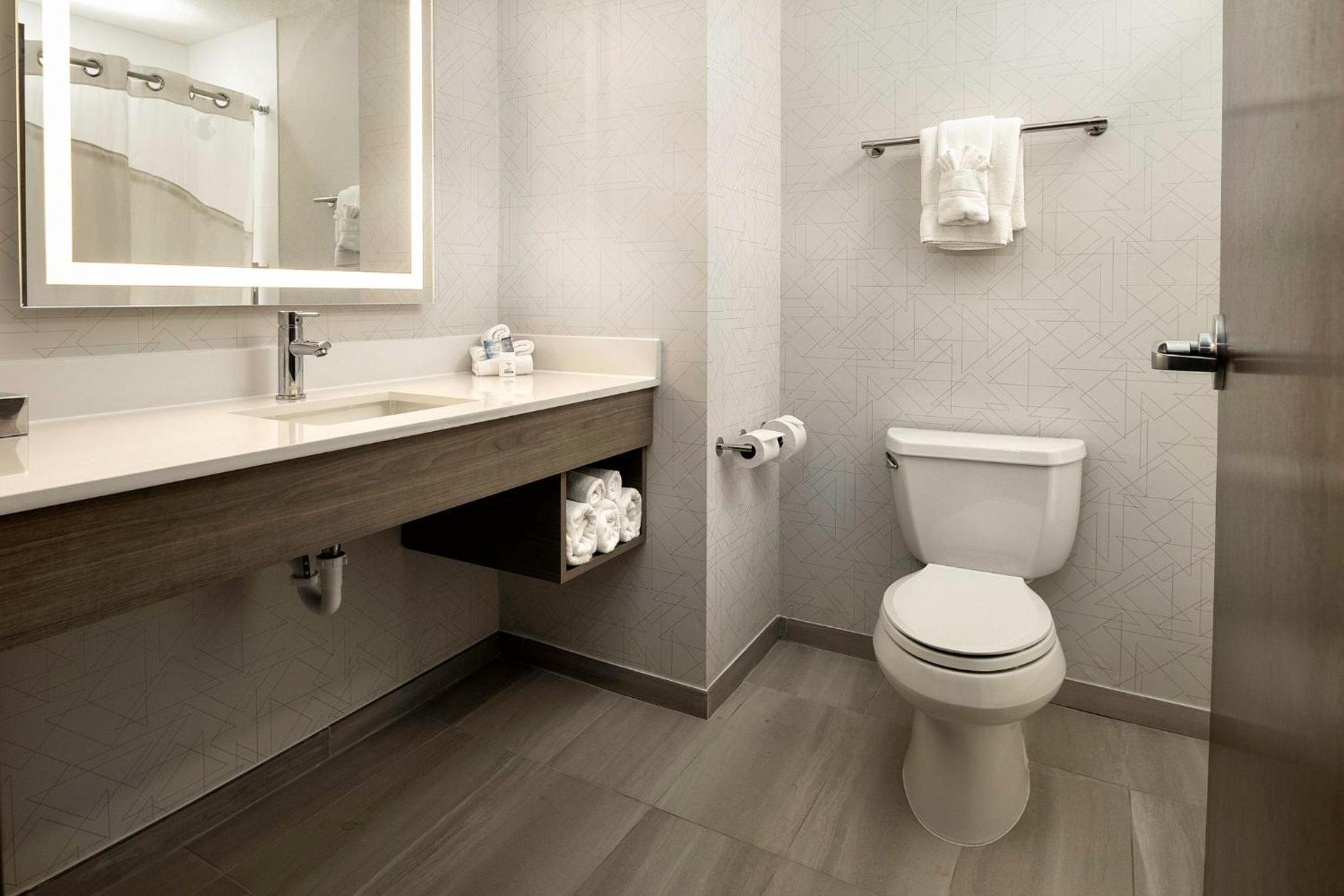 Standard King Room - Photo 2
