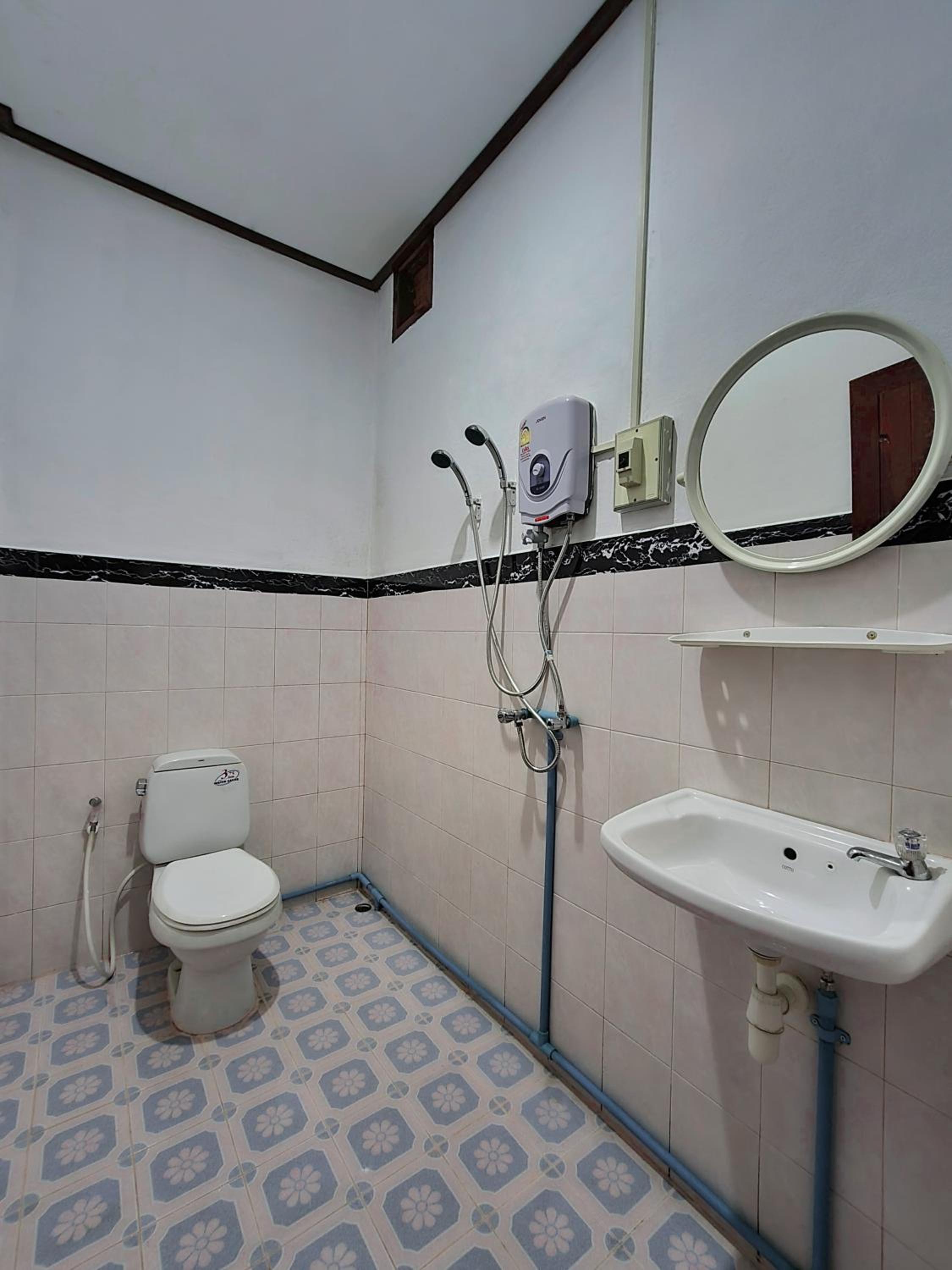 Standard Triple Room photo 2