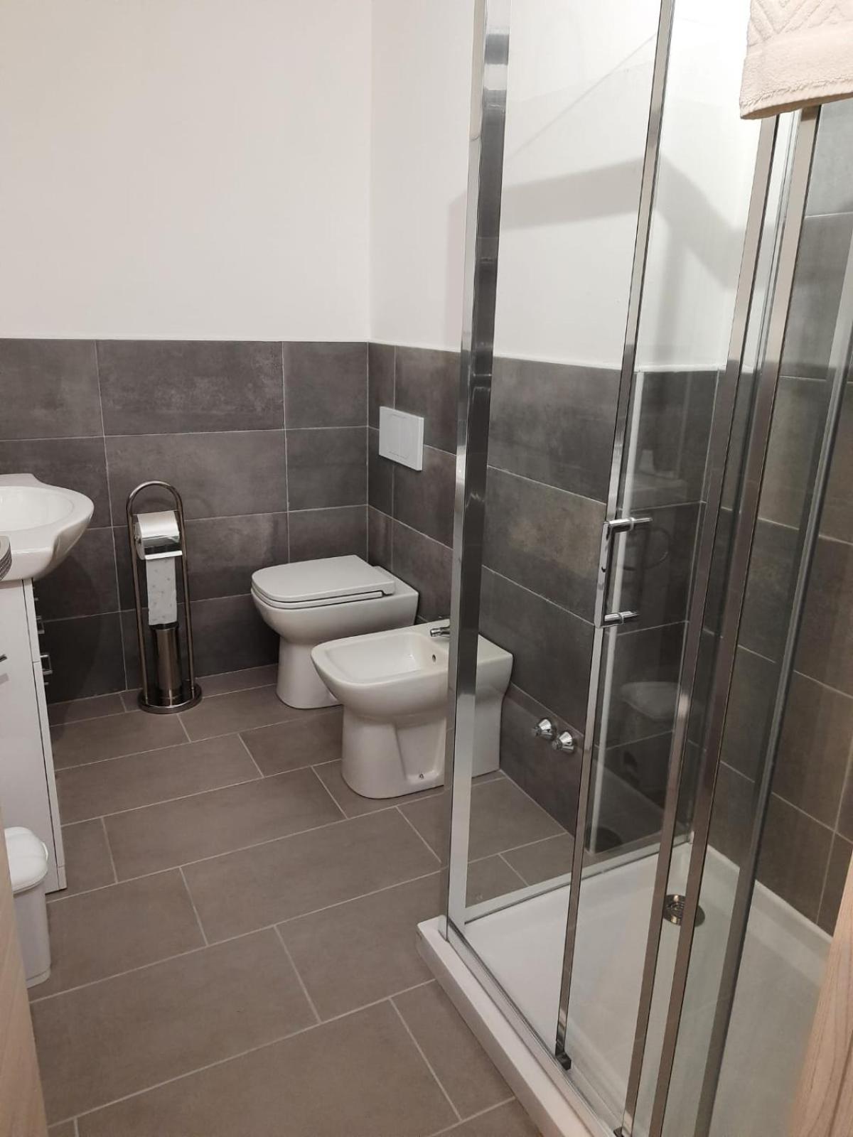 Large Double Room photo 2