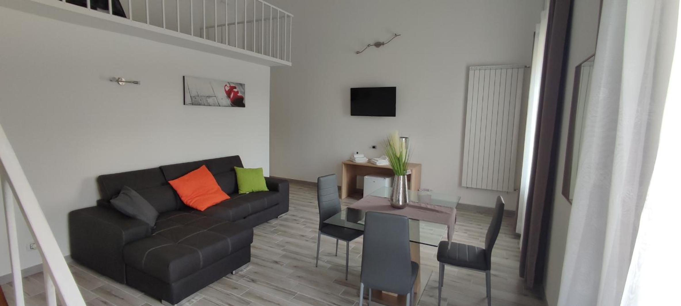 Large Double Room photo 3