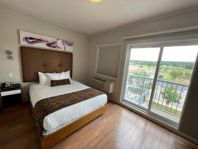 Two-Bedroom Deluxe Suite with Two Queen Beds - Non-Smoking - Photo 1