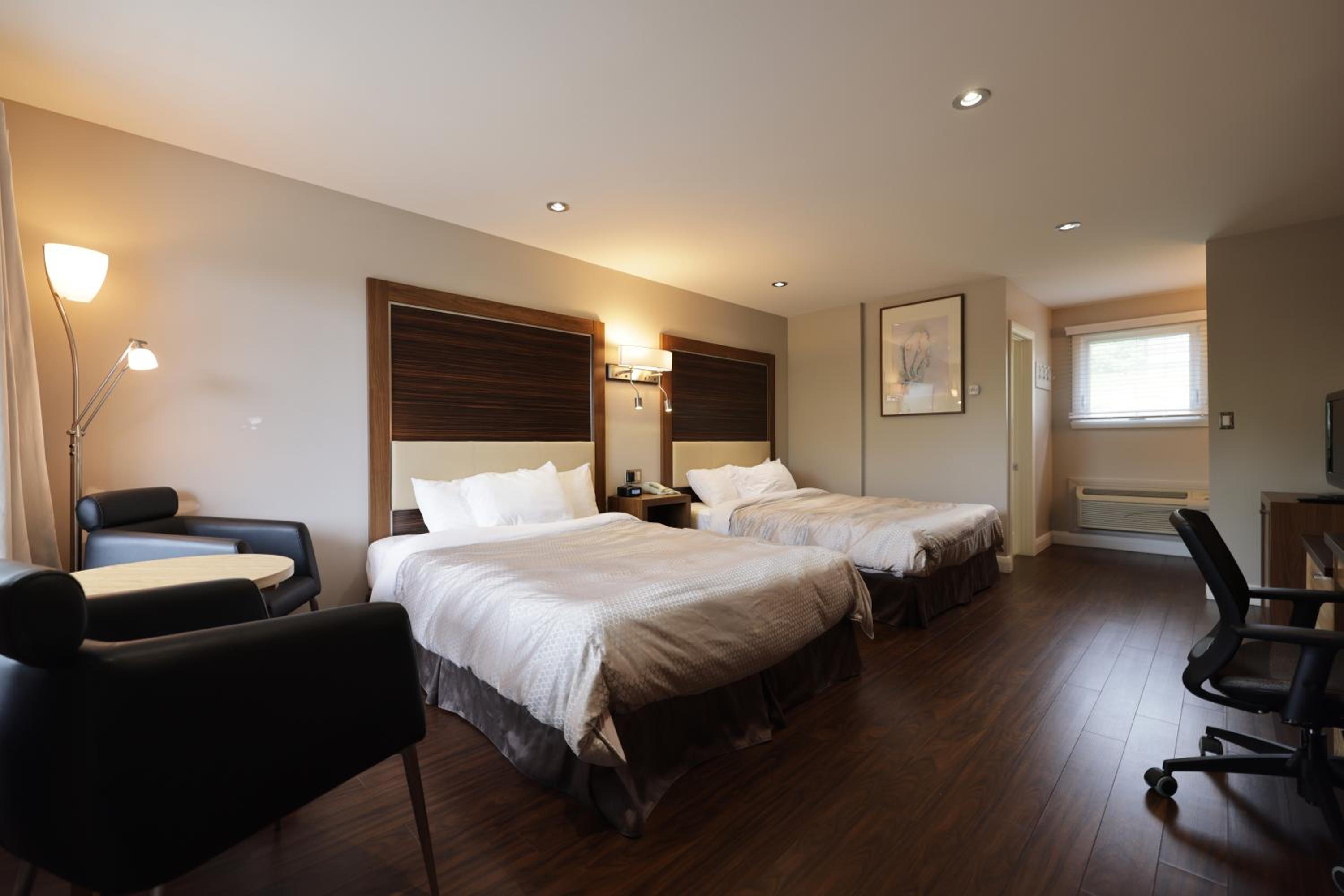 Queen Room with Two Queen Beds and City View