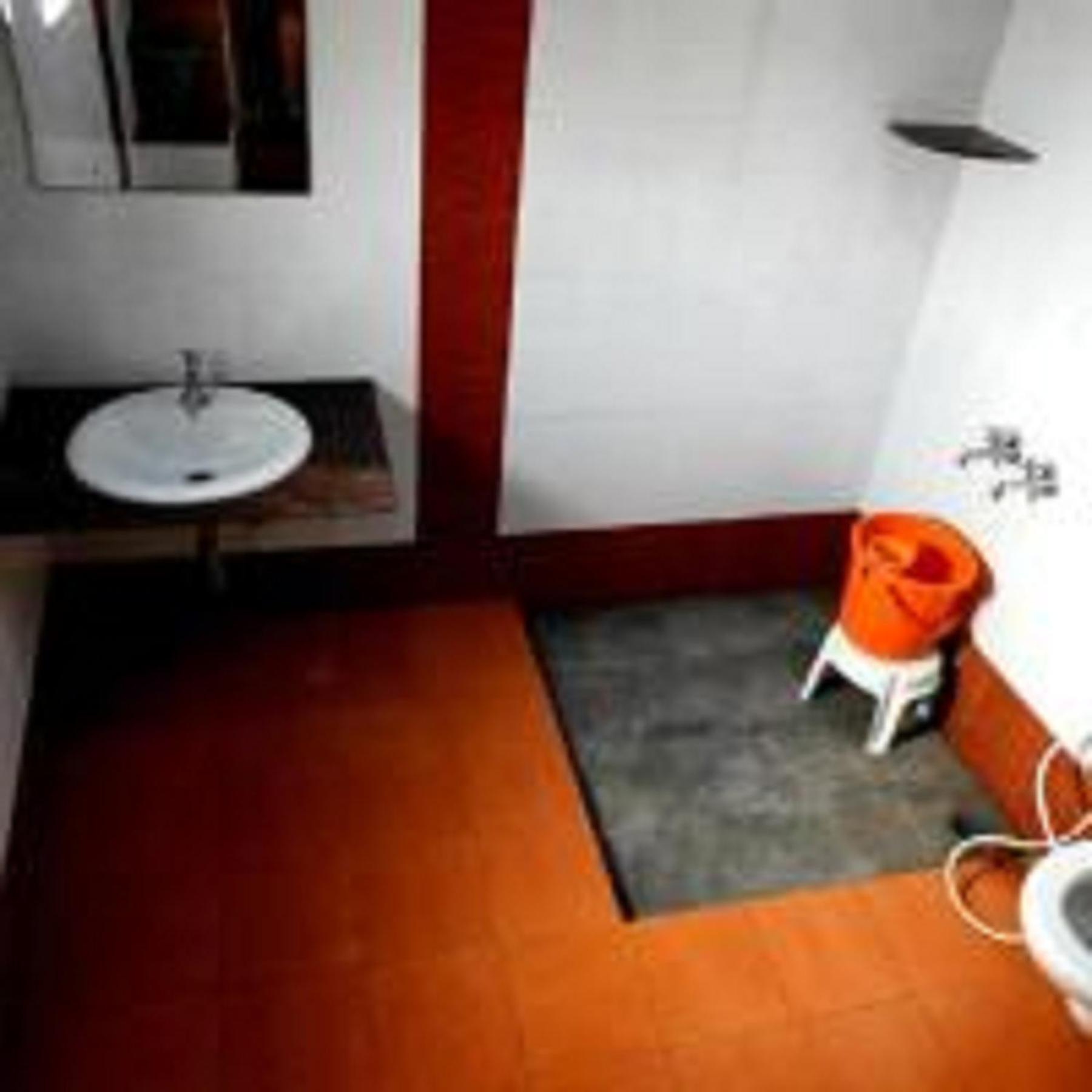 Basic Triple Room photo 2