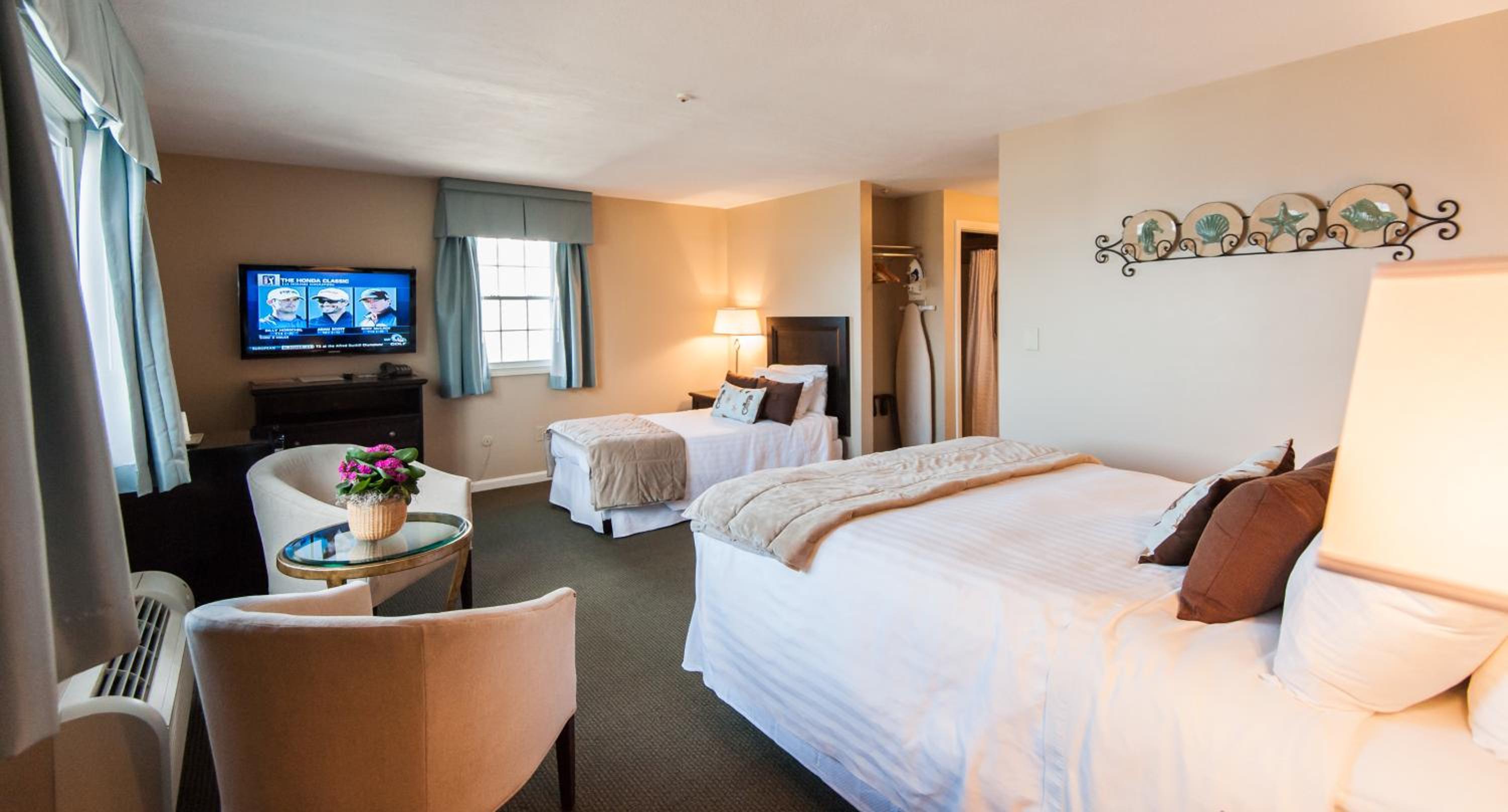 Queen Room with Twin Bed Non-Smoking photo 2