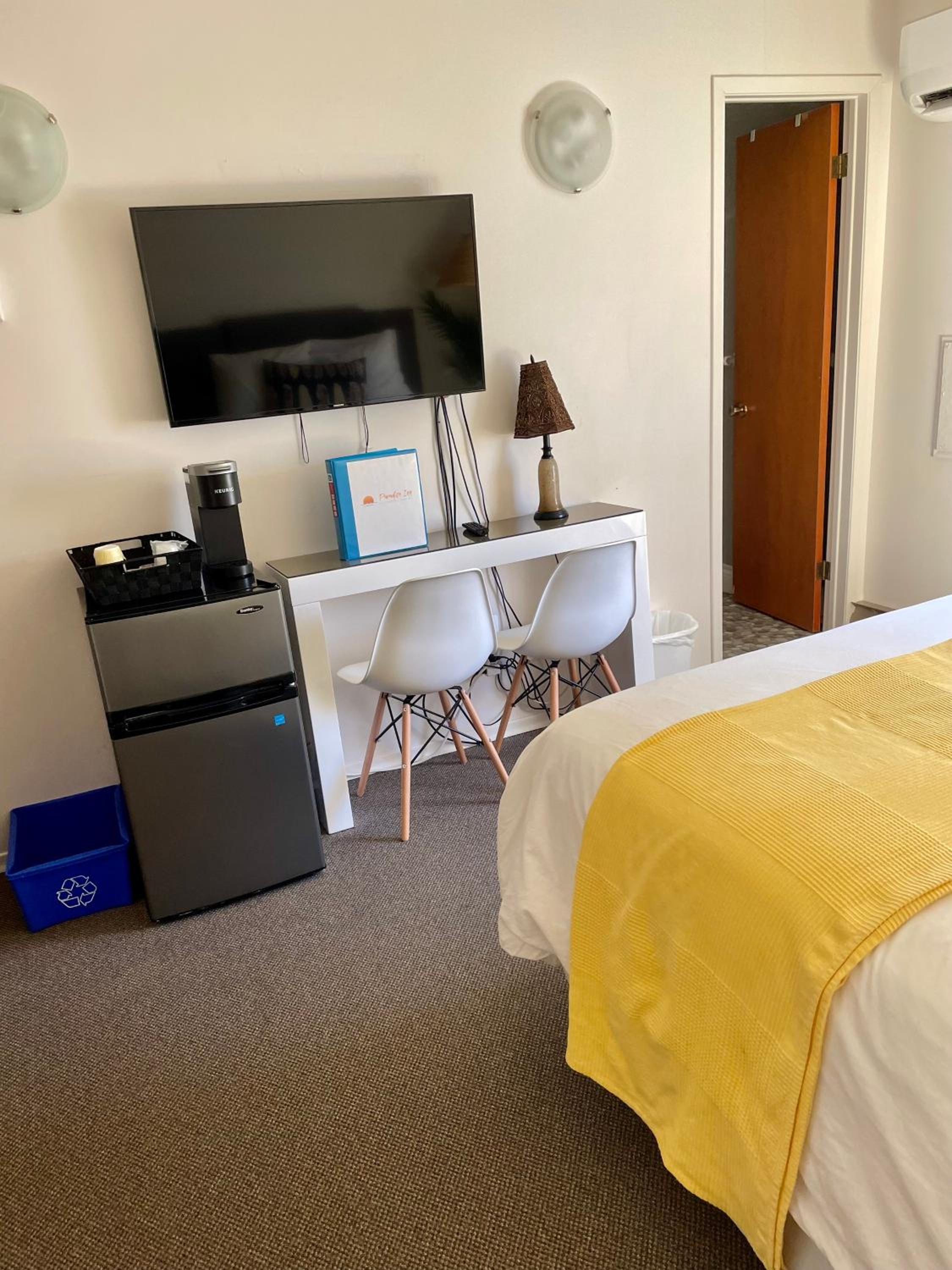 Queen Room photo 3