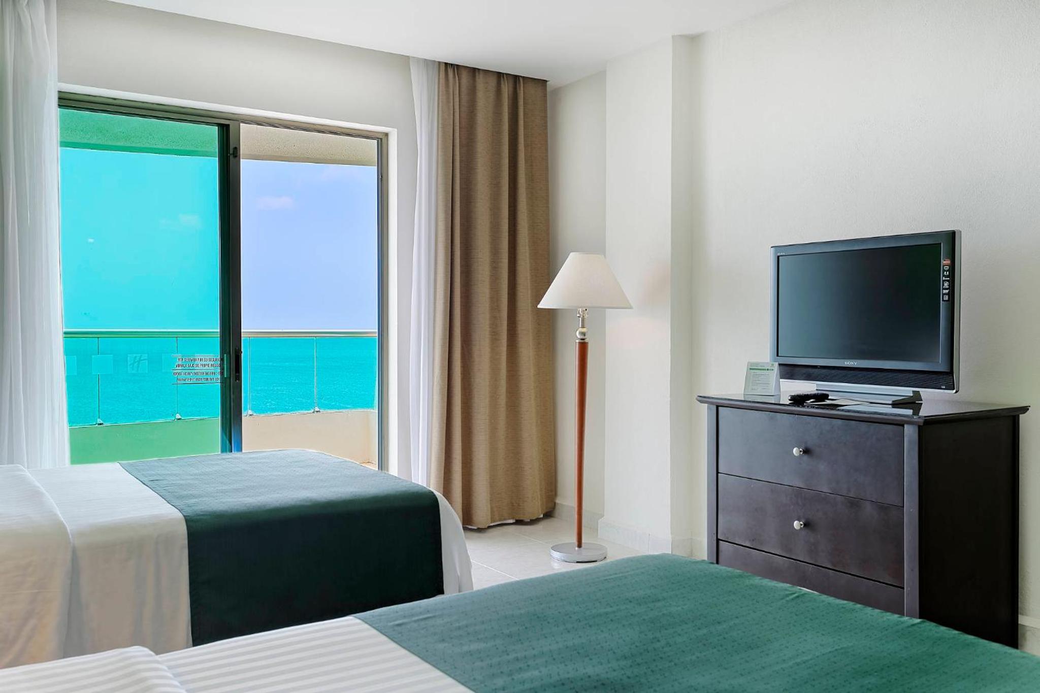 Standard Double Room with Two Double Beds - Photo 2