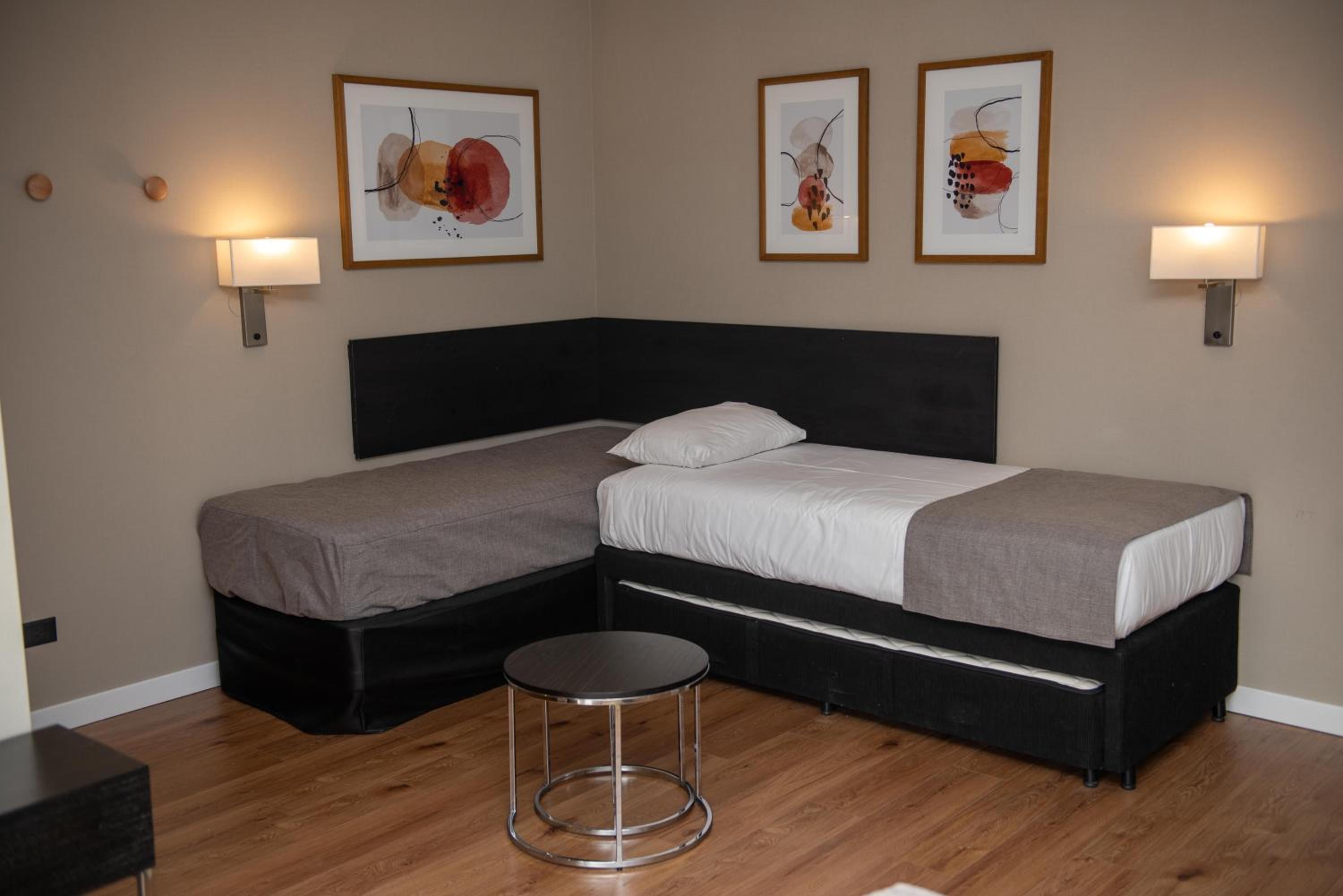 Suite With Mountain View thumbnail 6