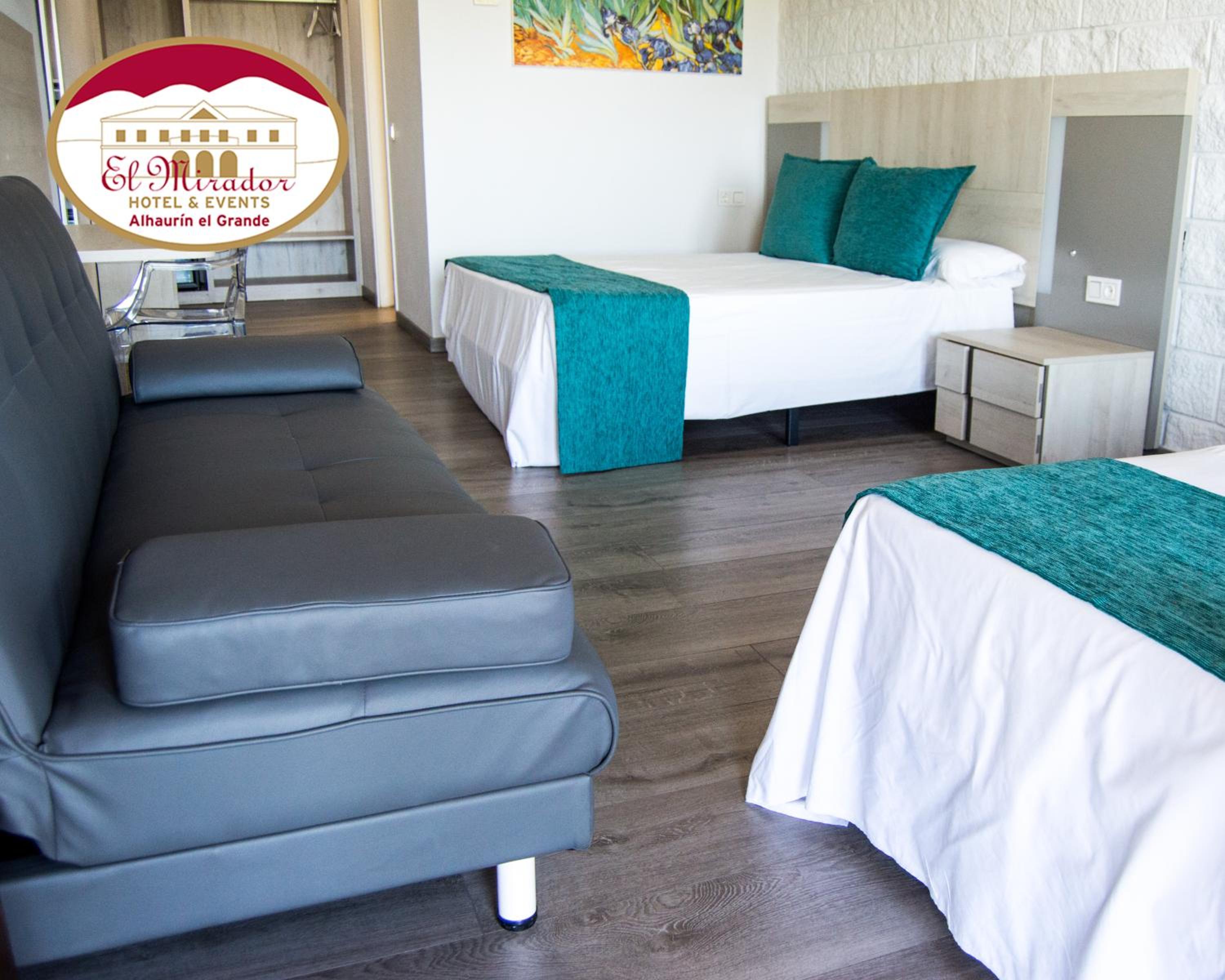 Deluxe Triple Room photo 3