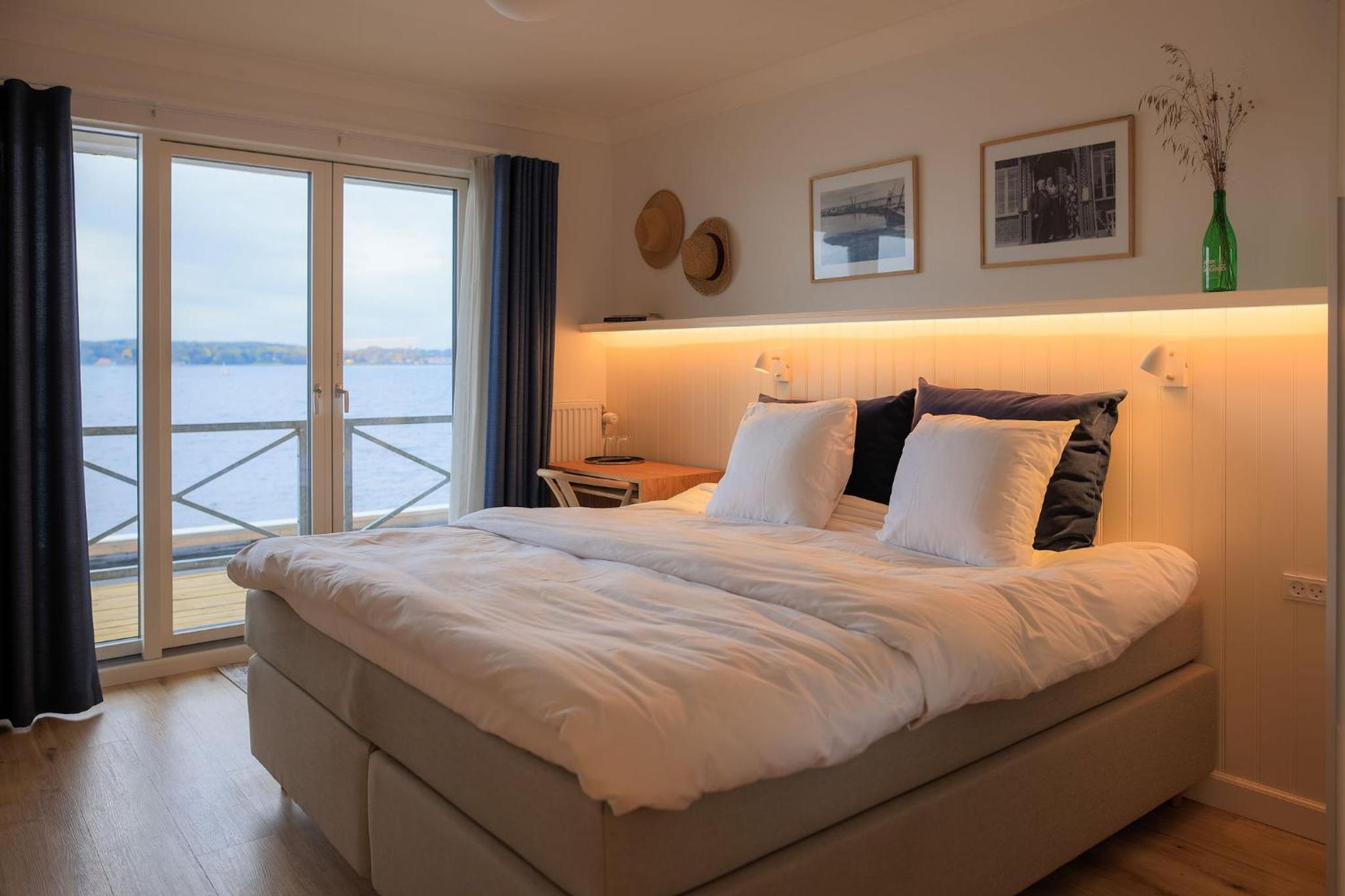Deluxe Double or Twin Room with Sea View