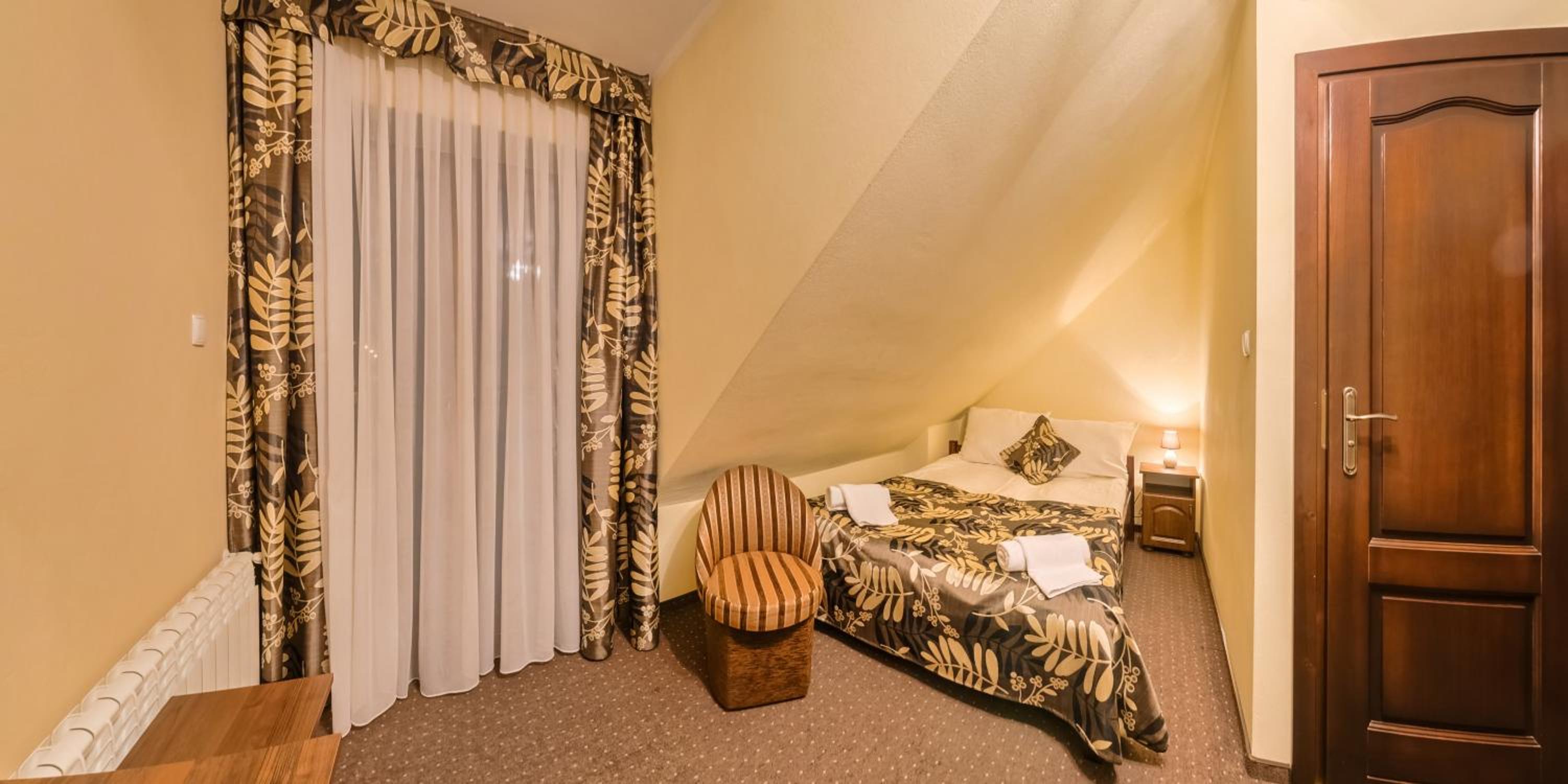 Double or Twin Room - Photo 23