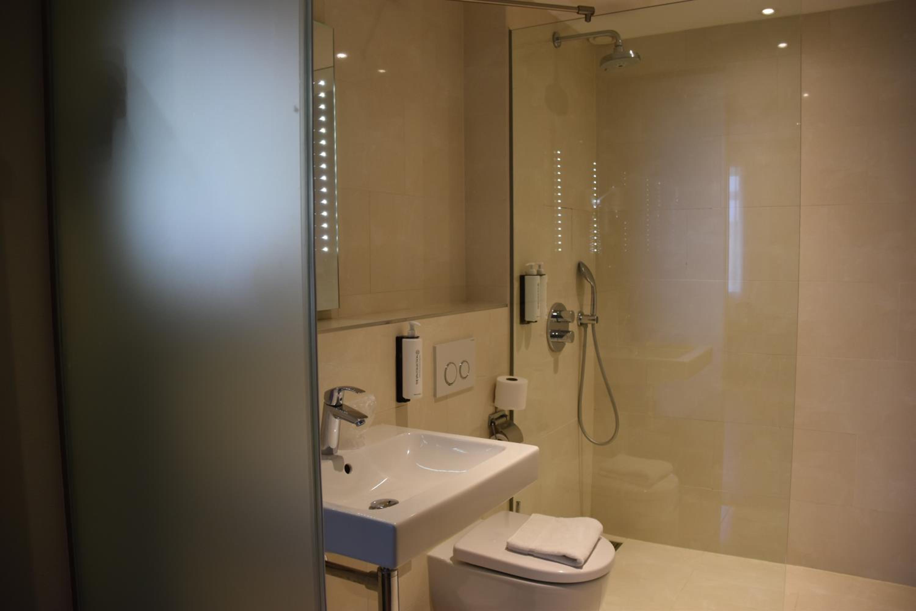 Superior Twin Room photo 2