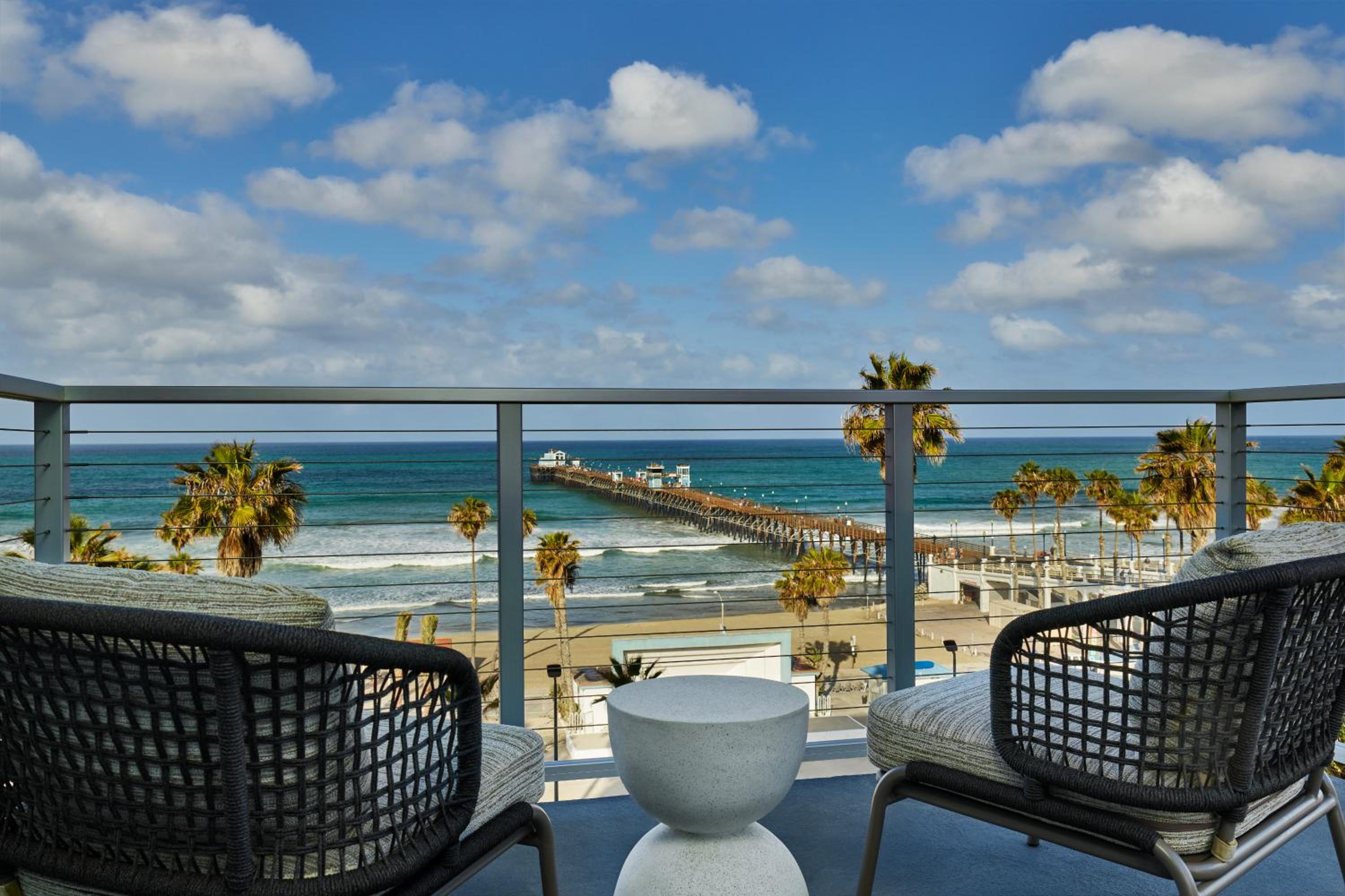 One King Bed Oceanfront - Photo 4