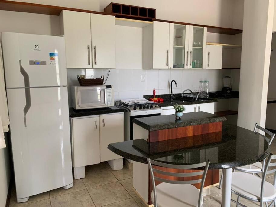 One-Bedroom Apartment - Photo 3