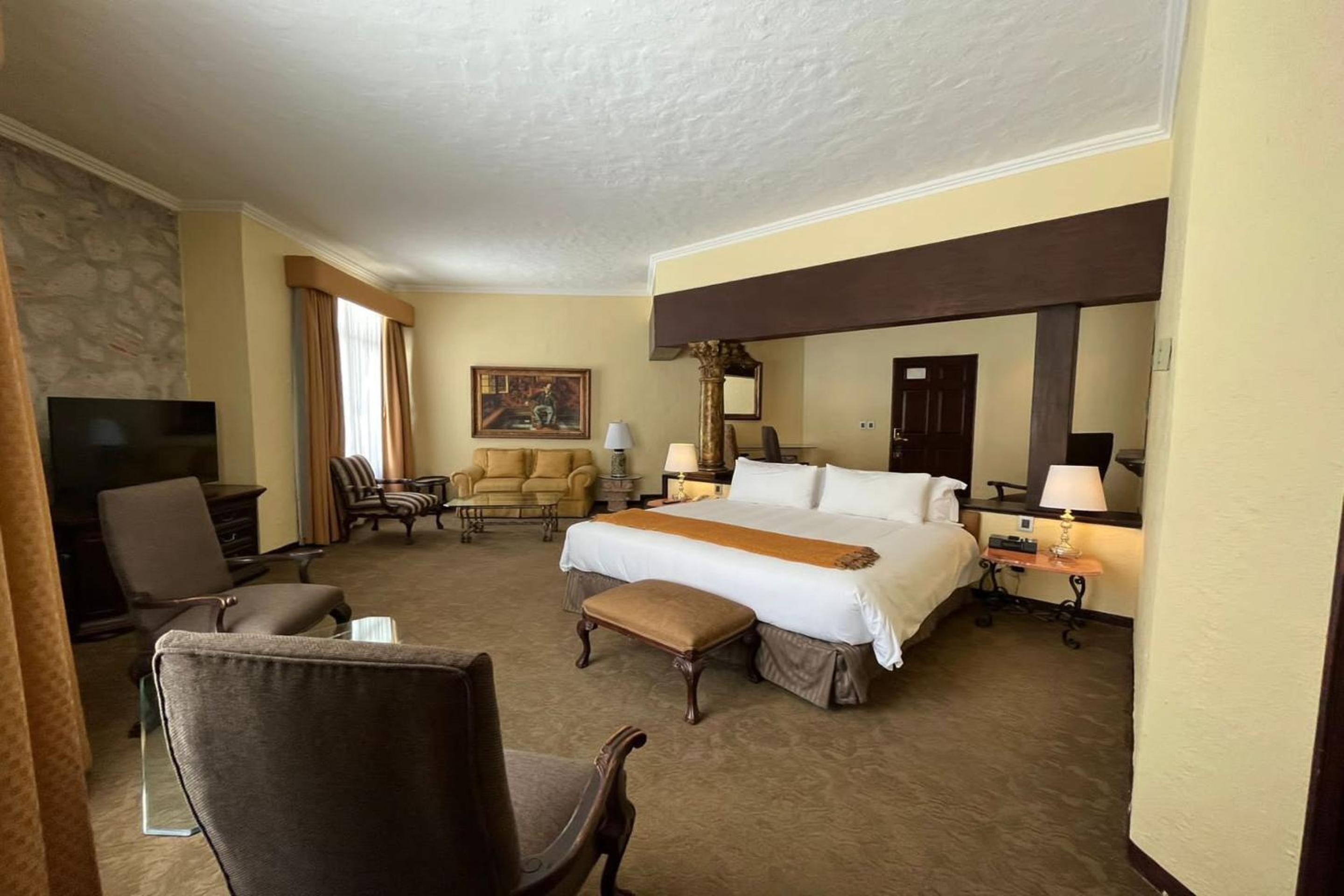 Governor Suite King - Photo 21