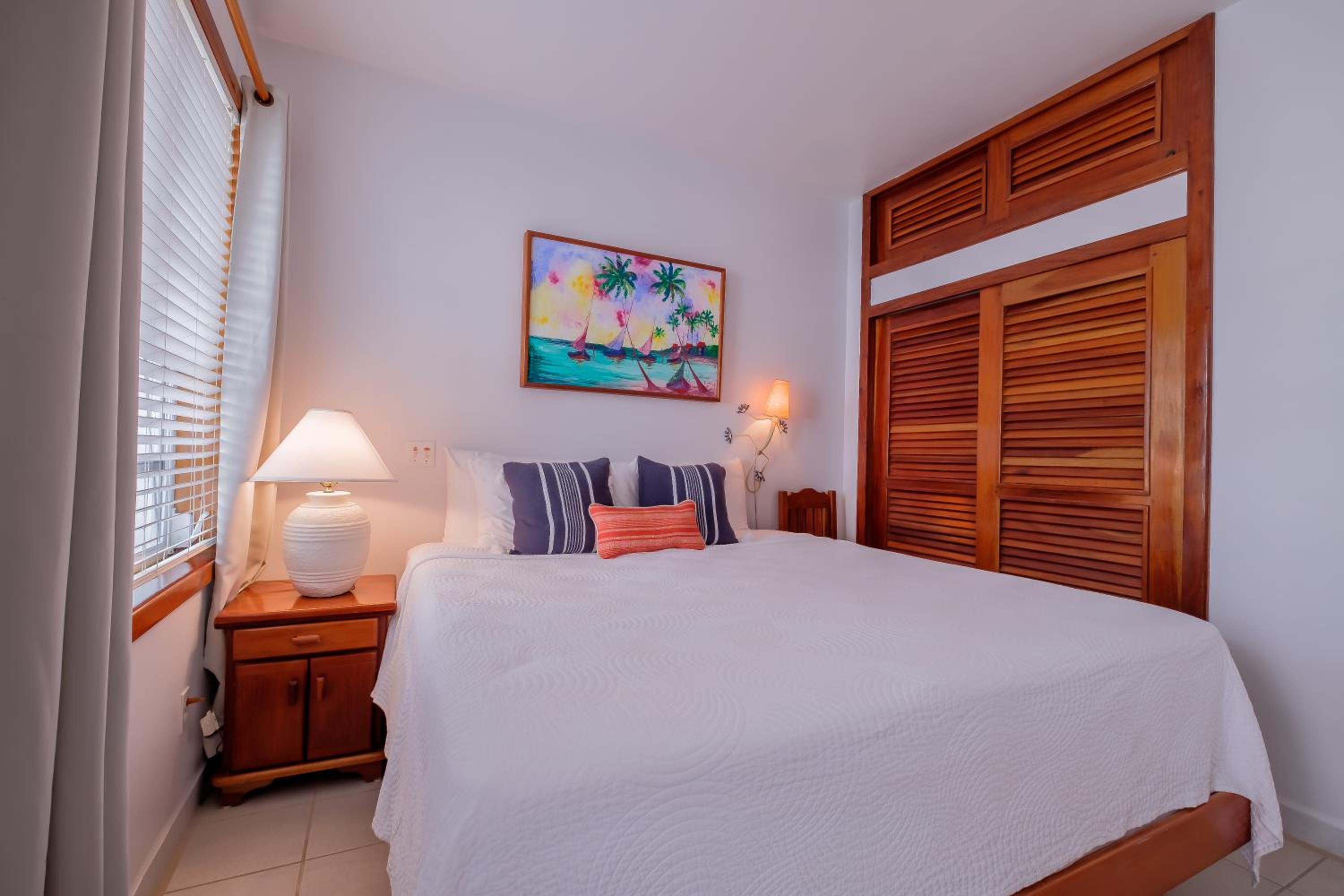 One-Bedroom Apartment with Ocean View photo 3