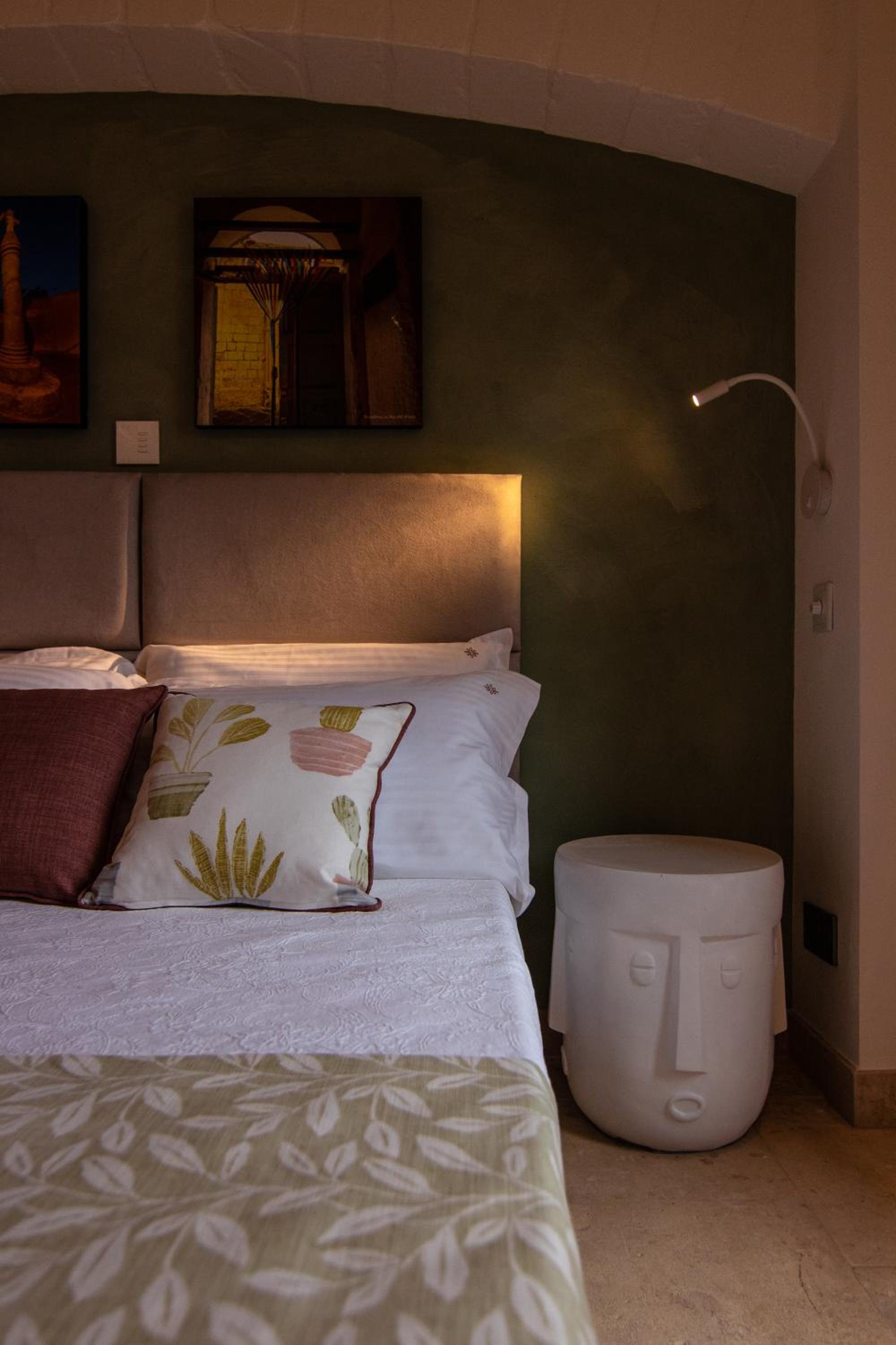 King Room with Balcony photo 3