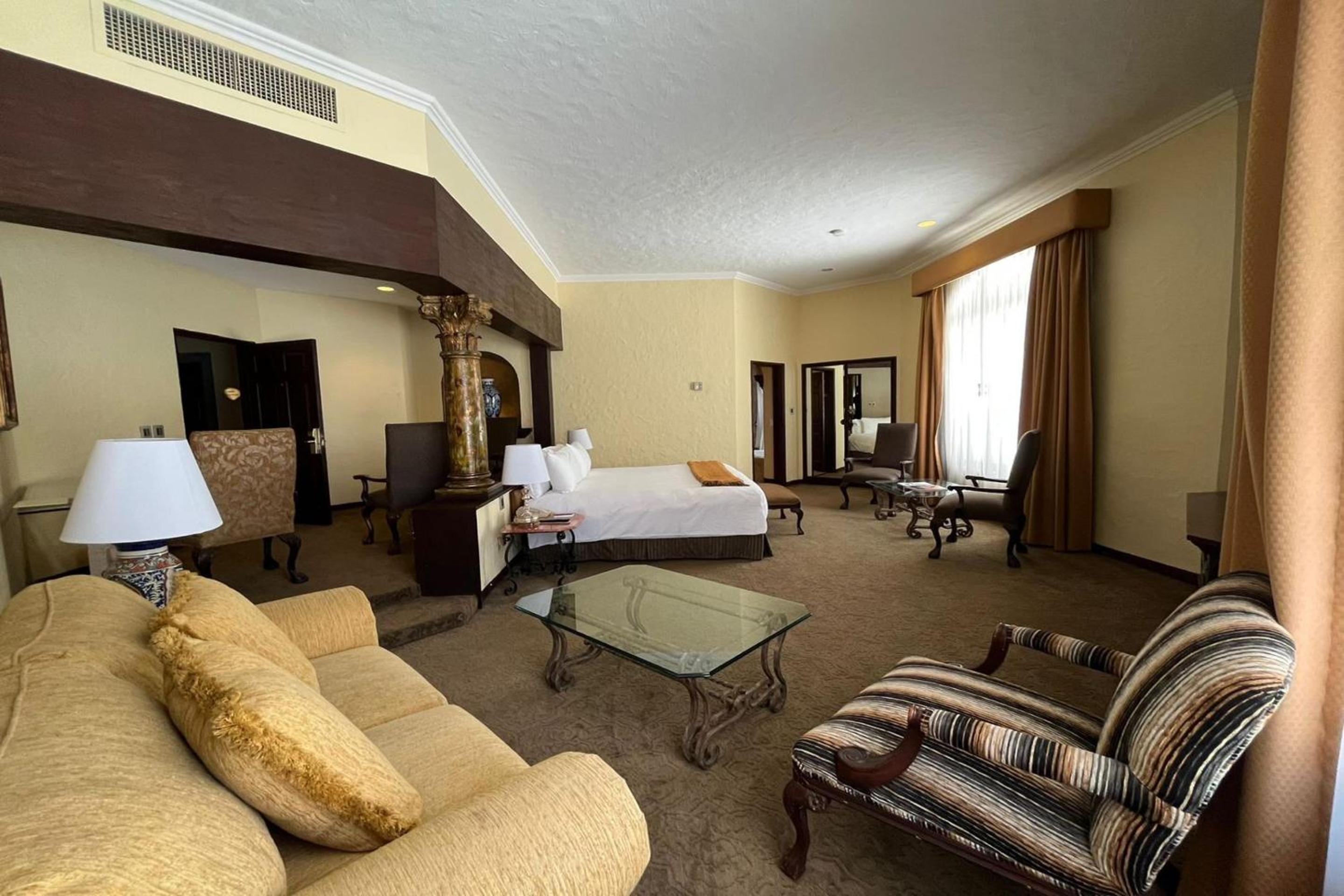 Governor Suite King - Photo 20