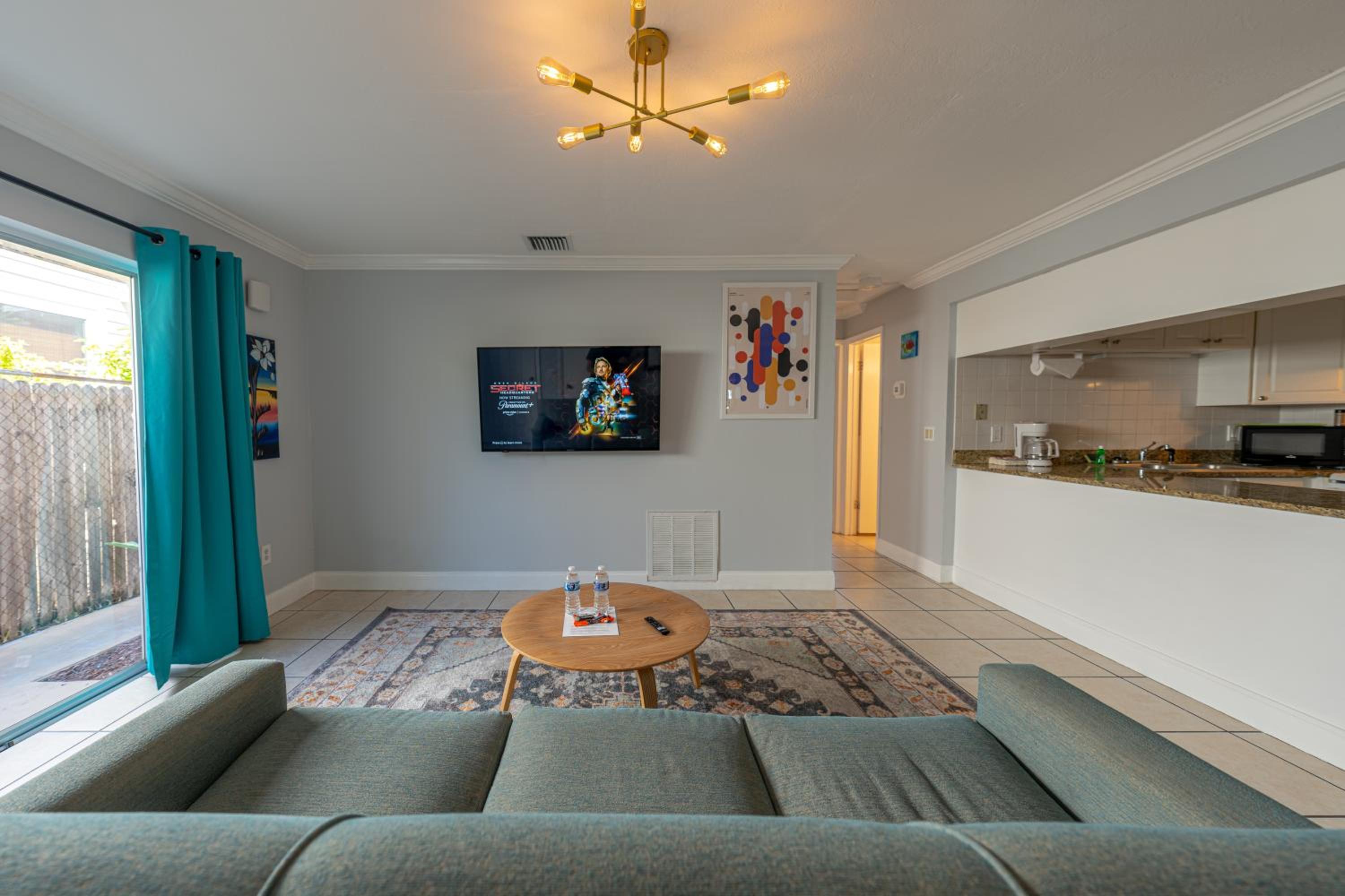 Apartment With Shared Bathroom