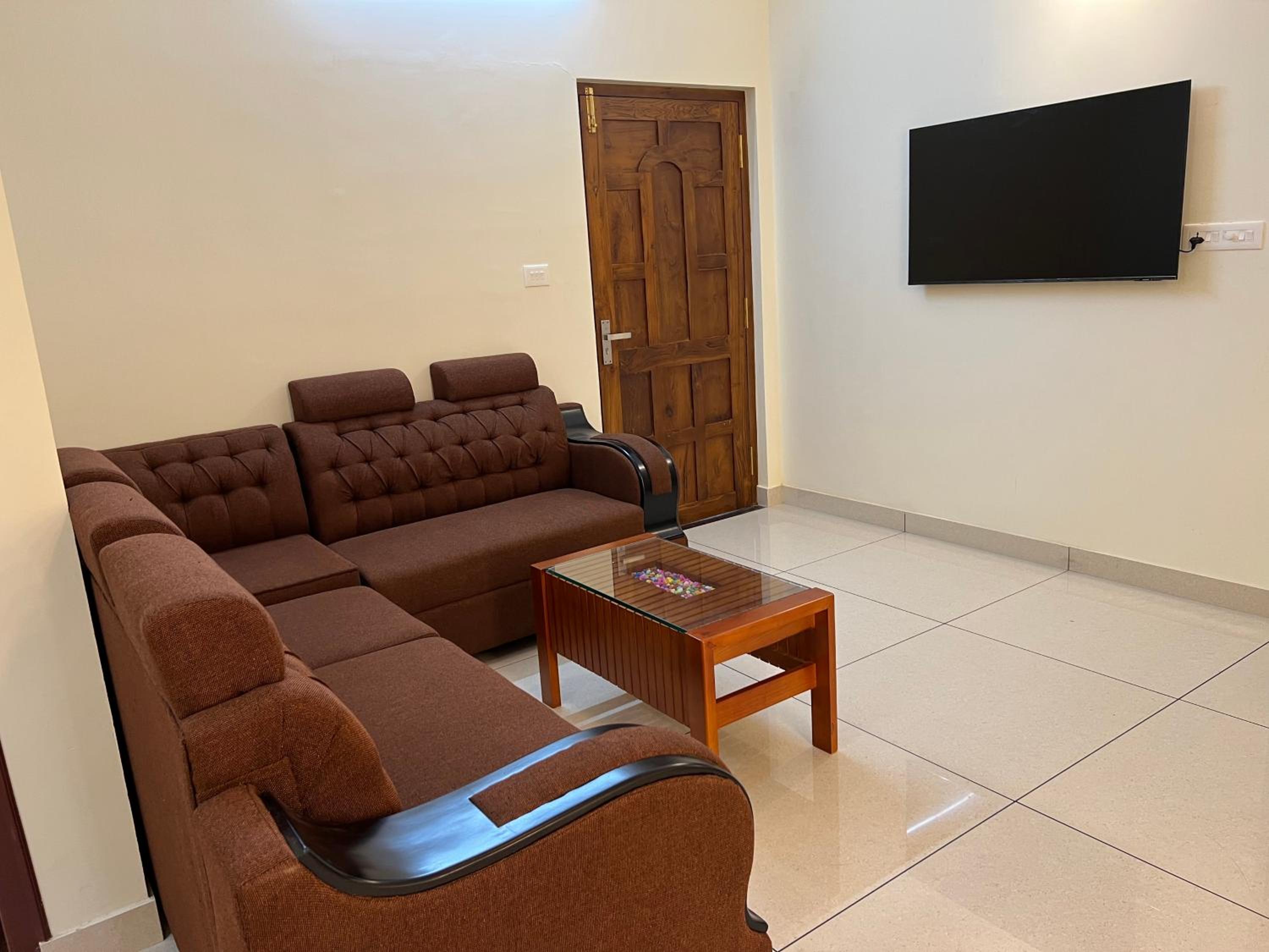 Three-Bedroom Villa photo 3