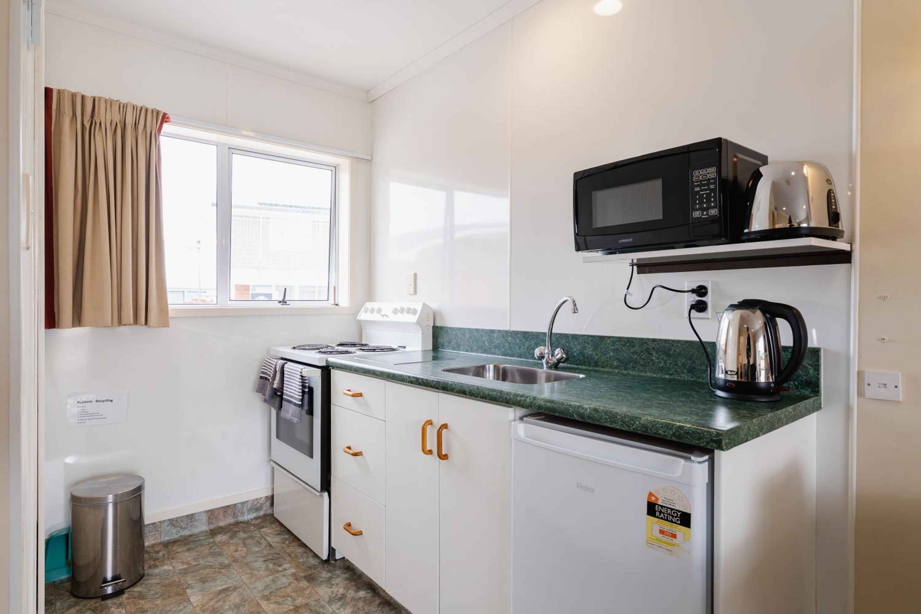 Two Bedroom Unit - Photo 4