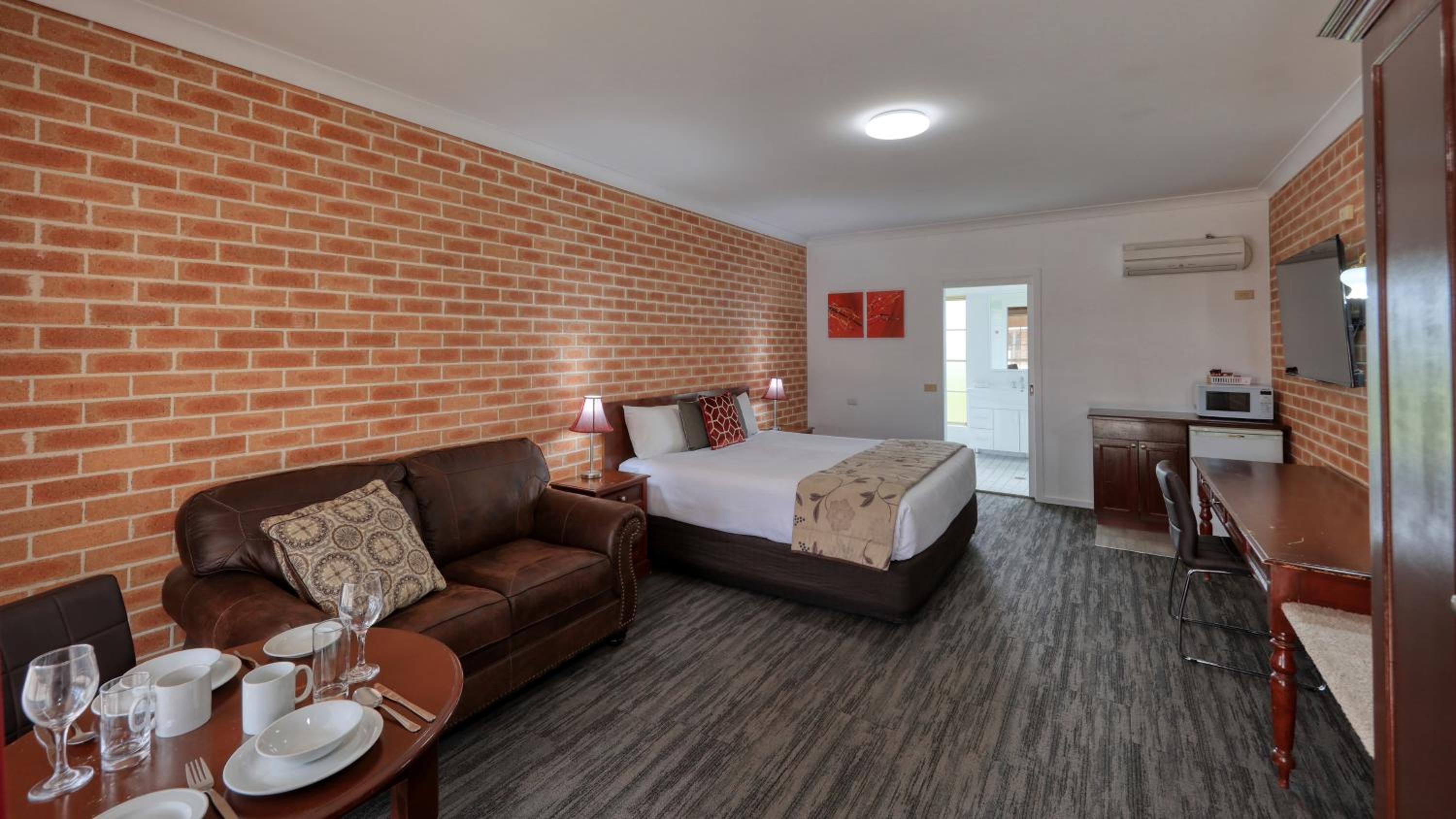 Superior King Room