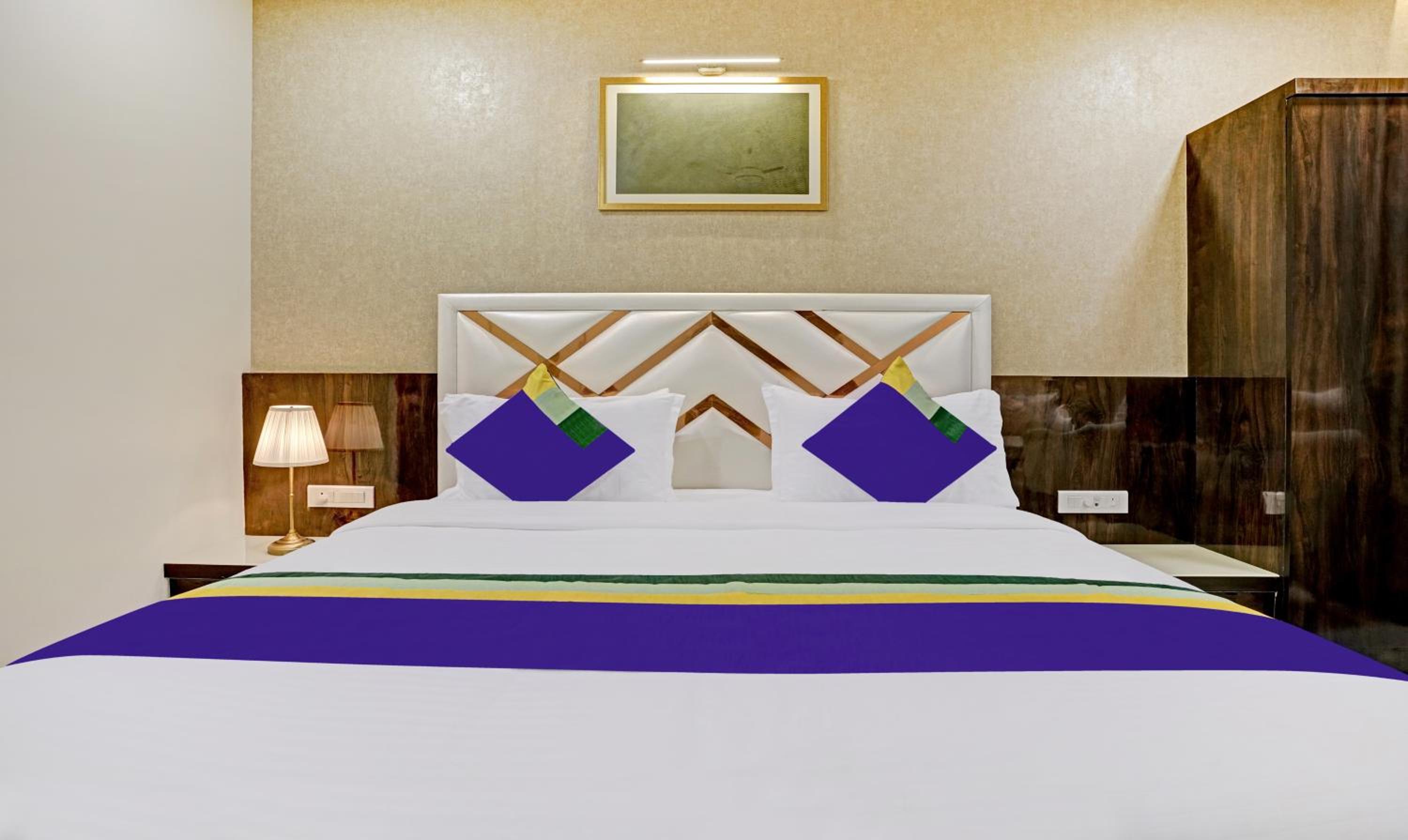 Deluxe Double Room photo 2