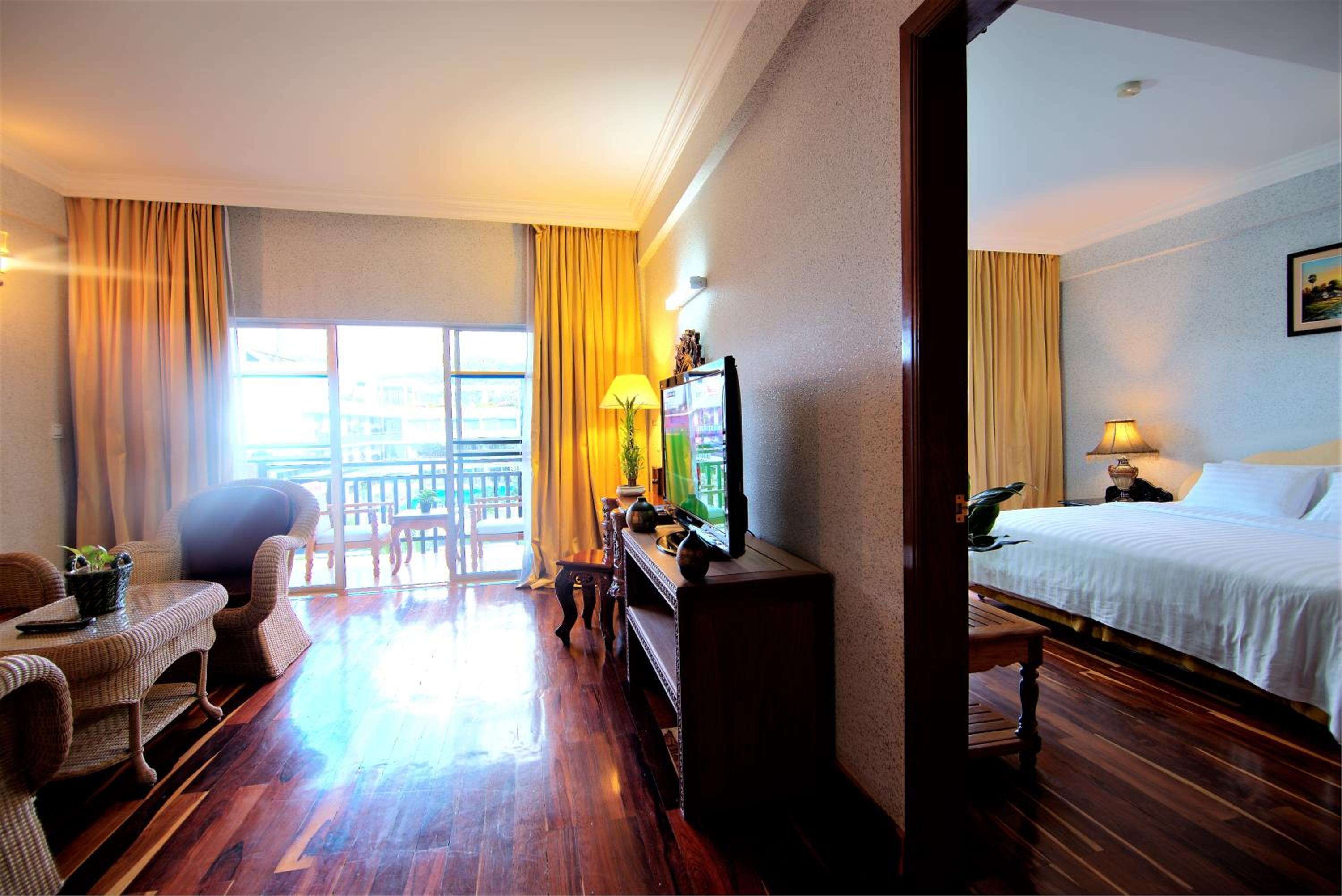 Somadevi Grand Suite - Photo 4