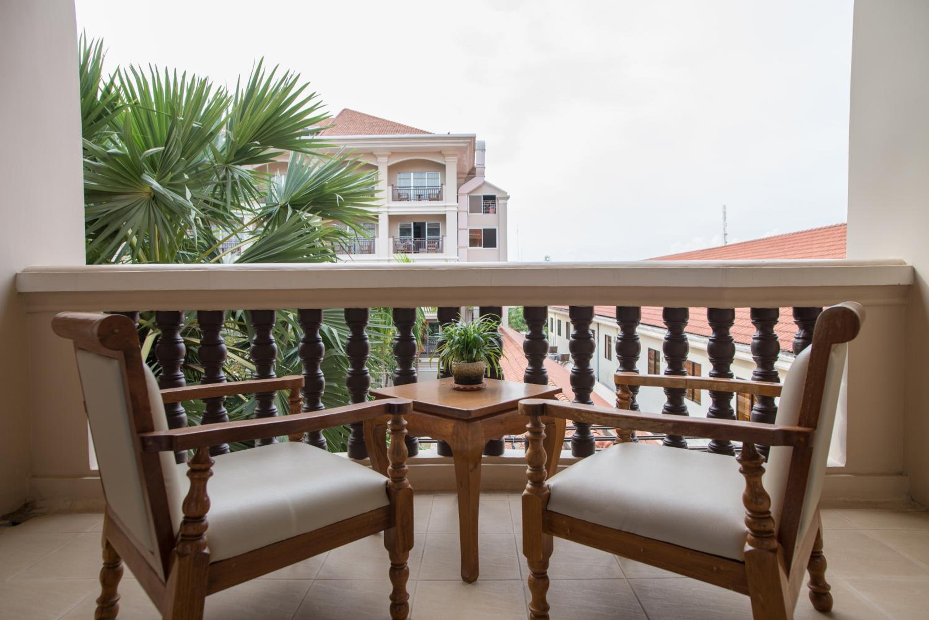 Premium Family Room - Photo 5