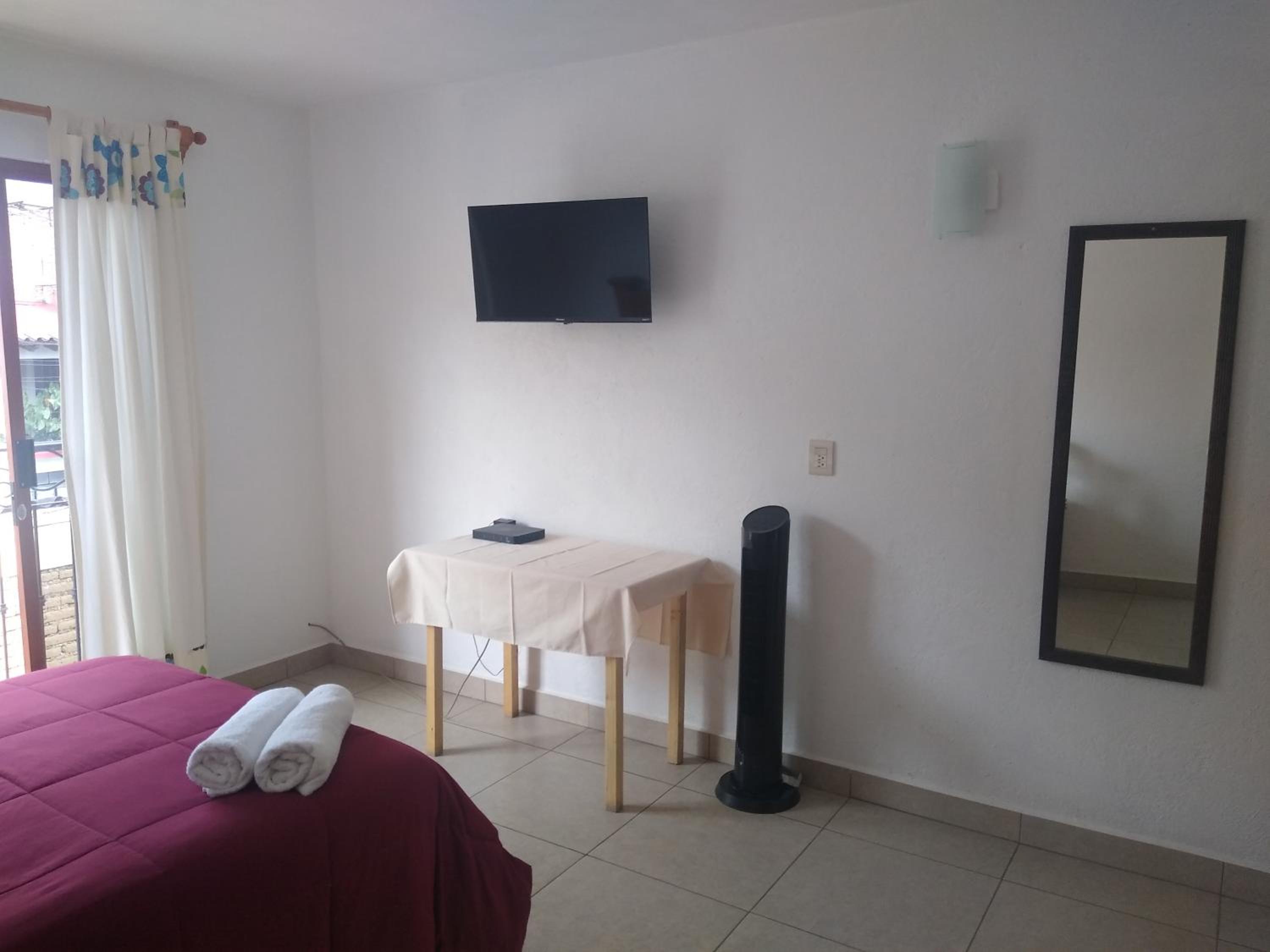 Double Room with Private Bathroom photo 2