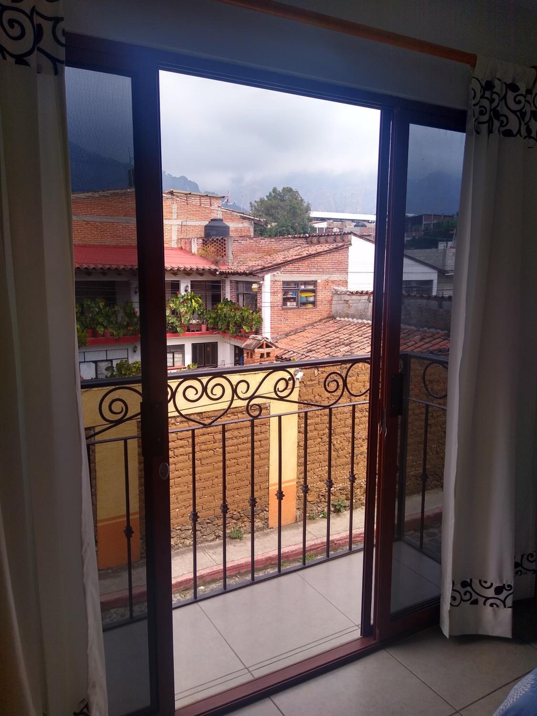 Twin Room with Balcony photo 3