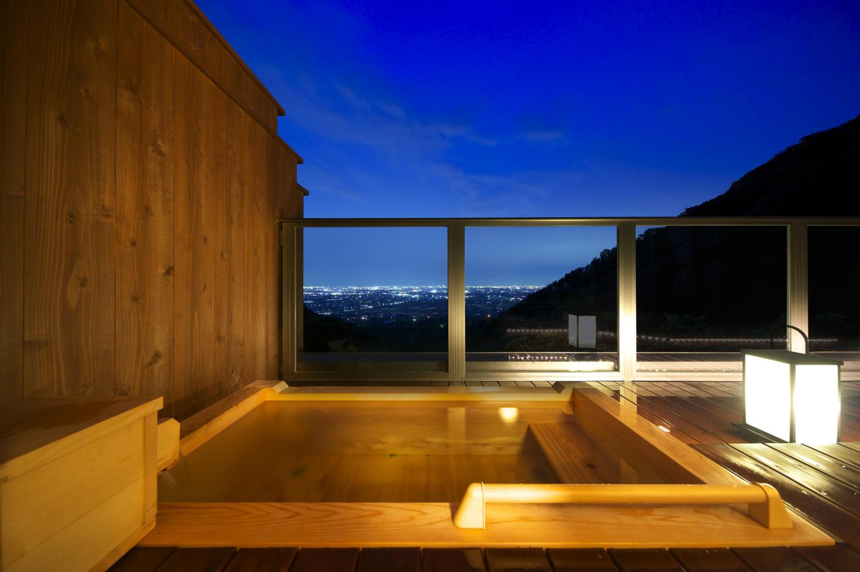 Japanese-Style Superior Room with Open-Air Bath - Photo 3