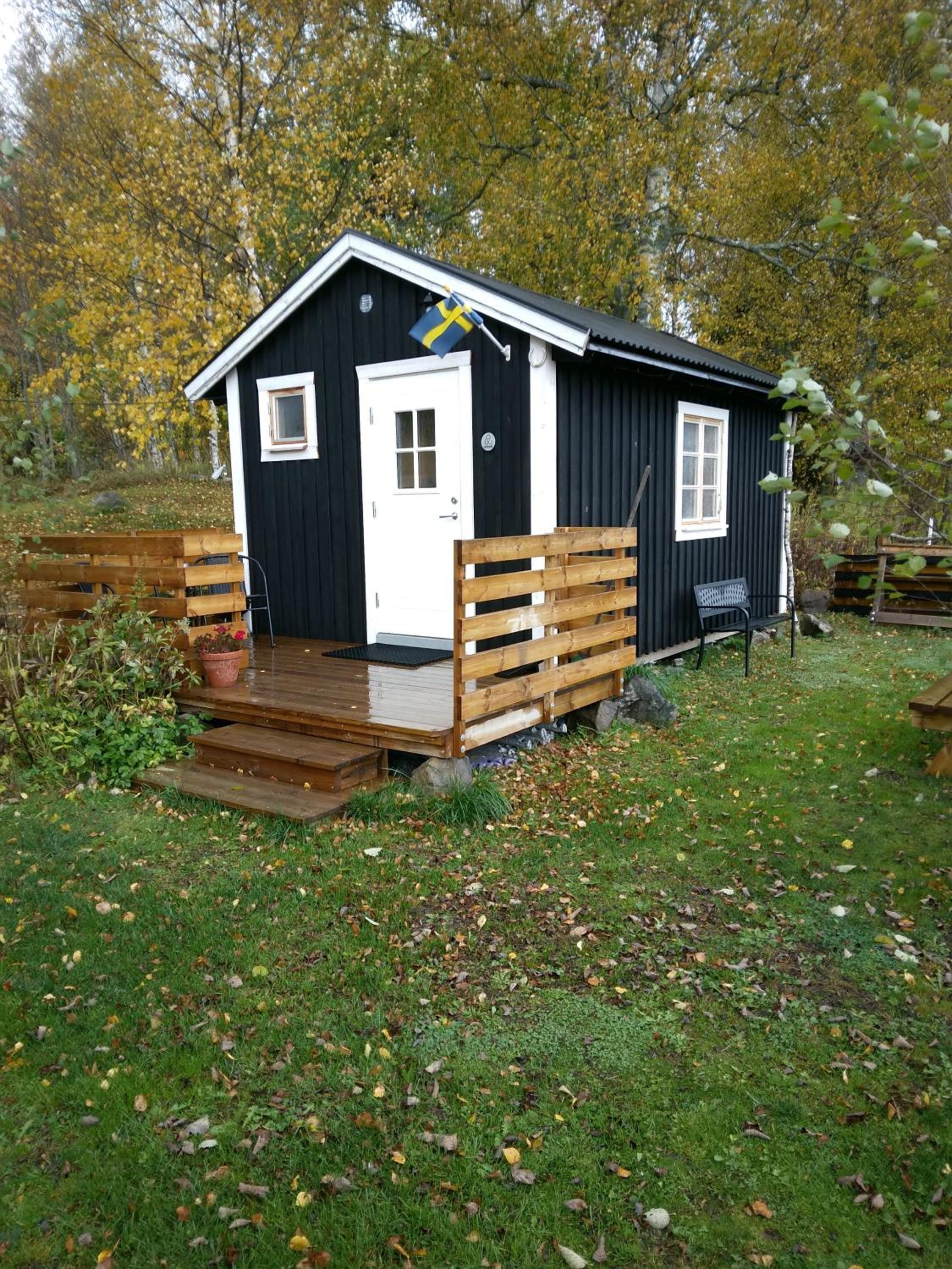 One-Bedroom House - Photo 2