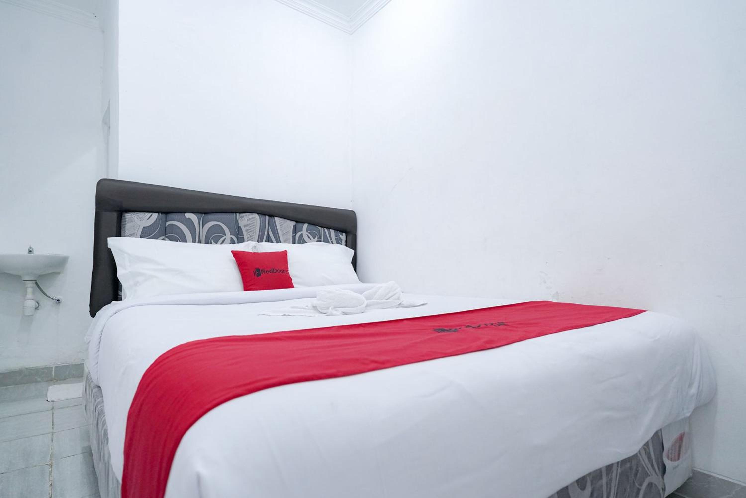 Double Room - Photo 6