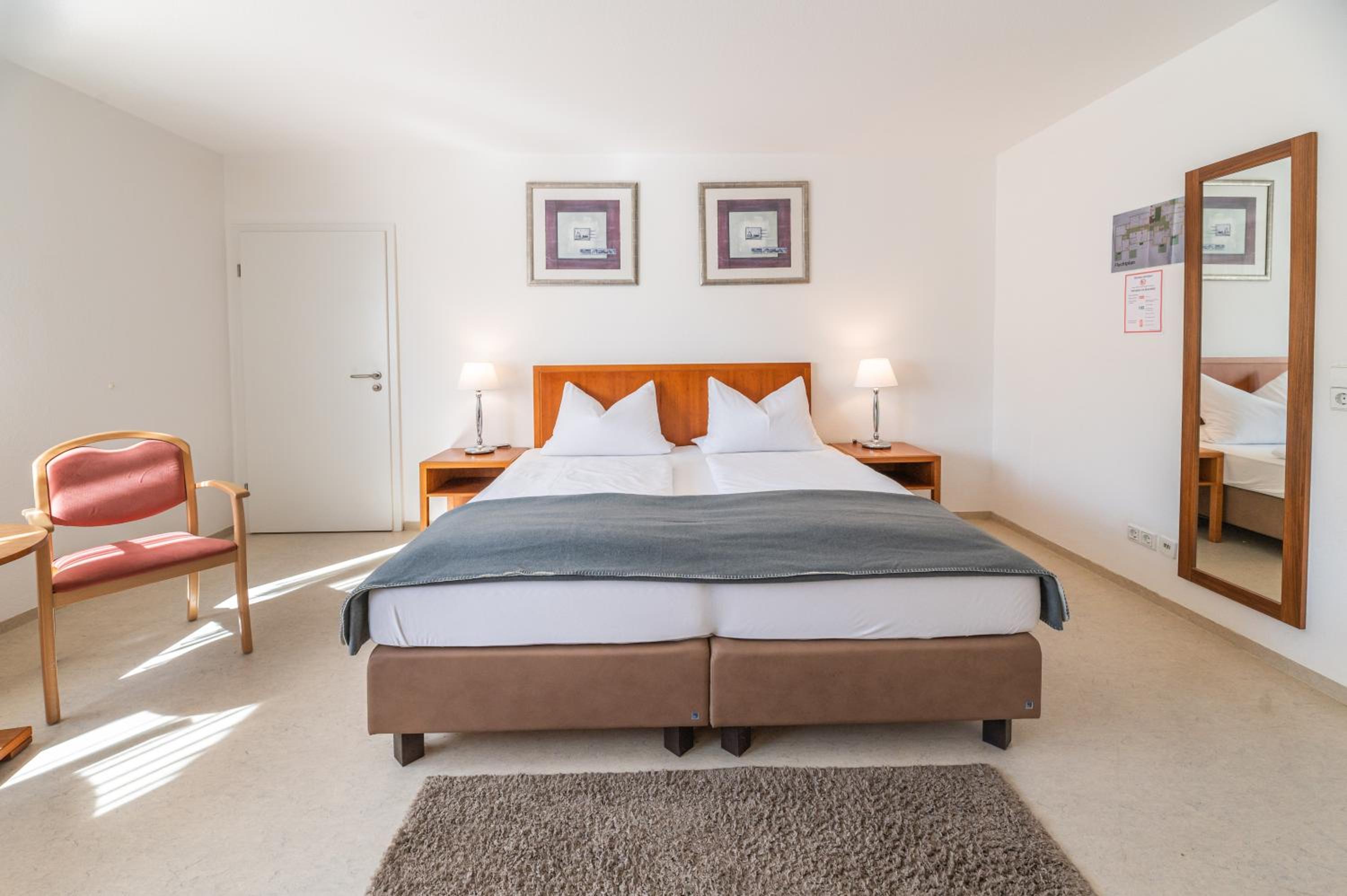 Double or Twin Room - Photo 2