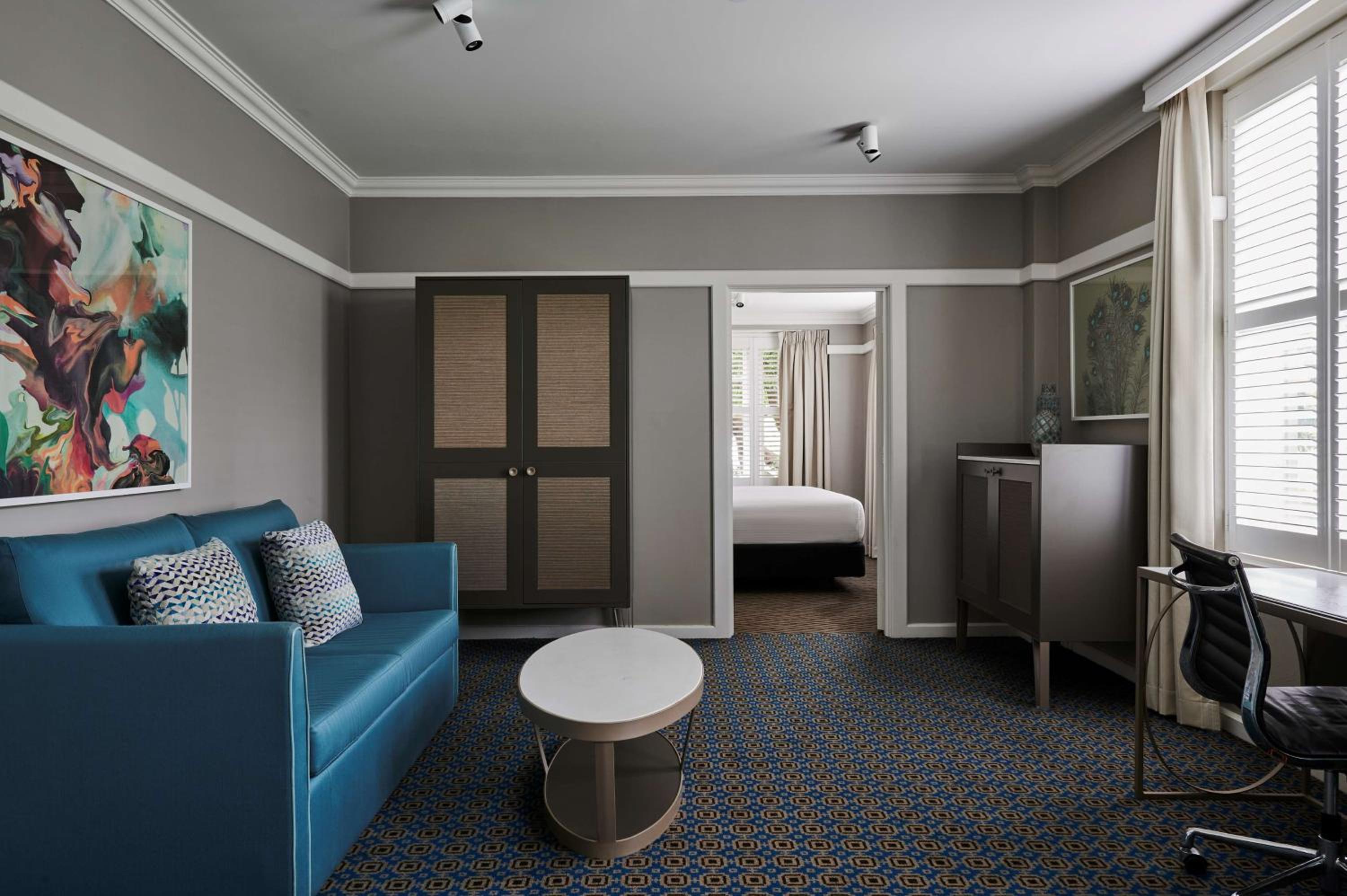 Executive Suite - Photo 7