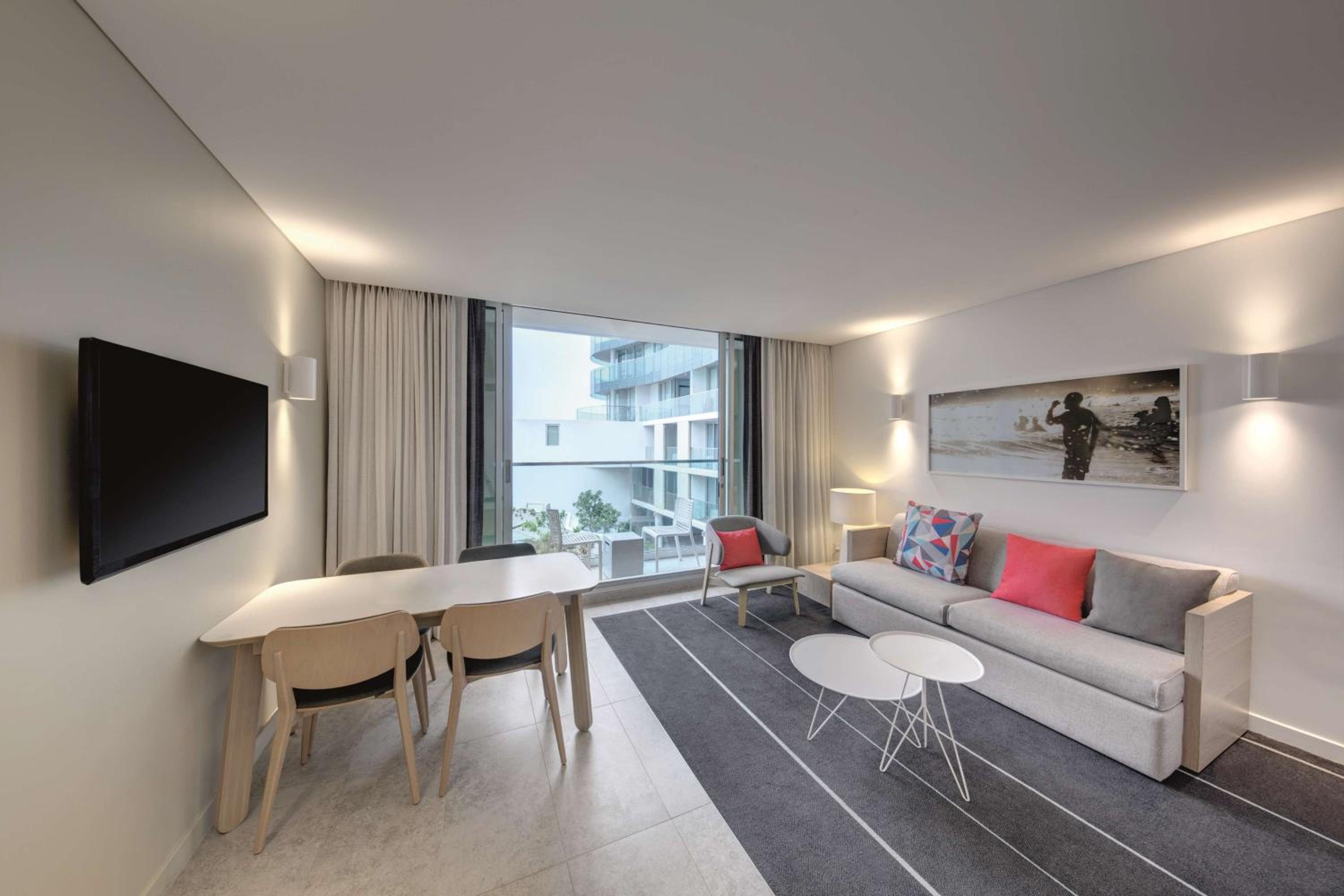 One-Bedroom Apartment thumbnail 5