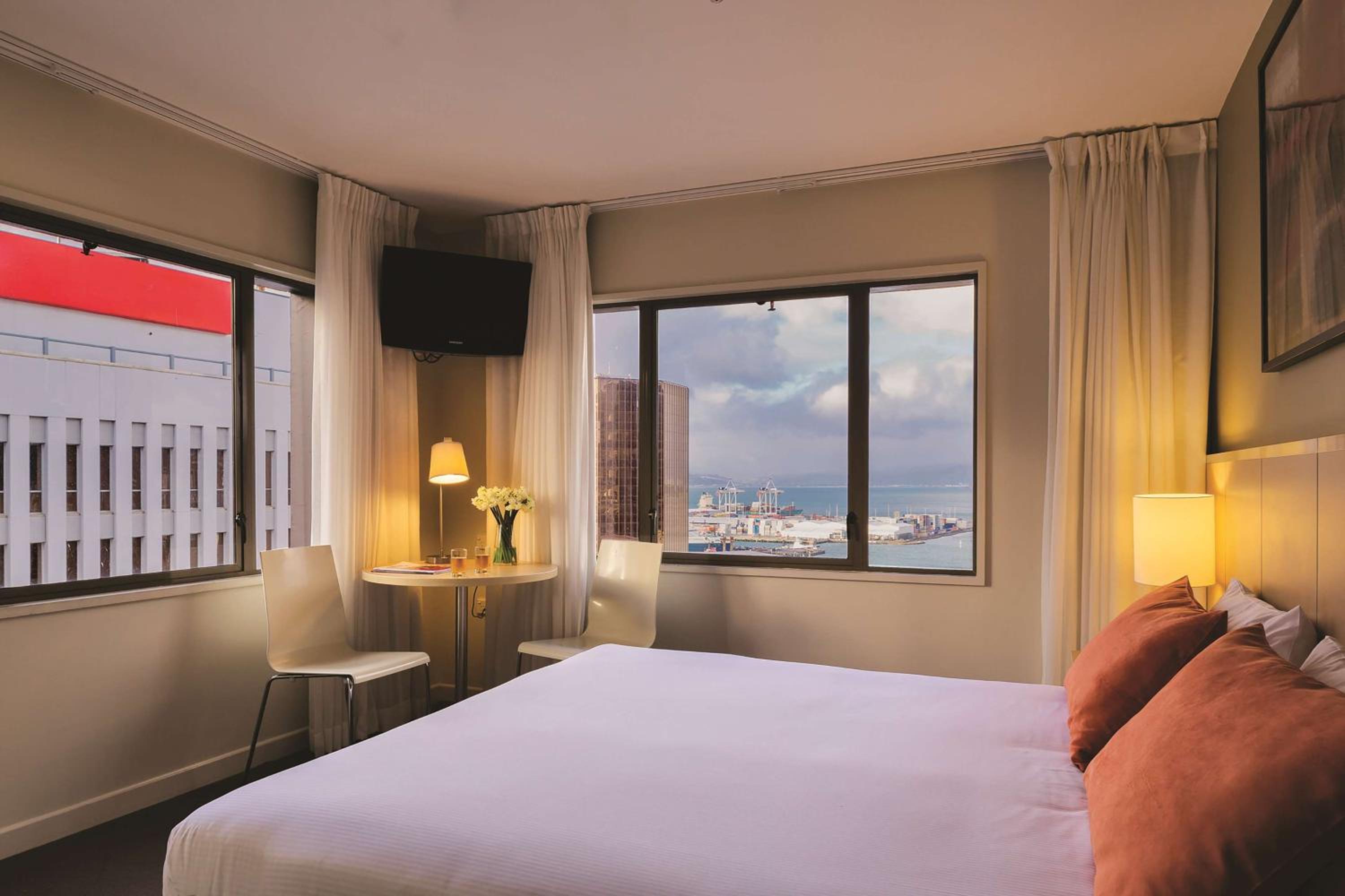 Standard King Room - Photo 2