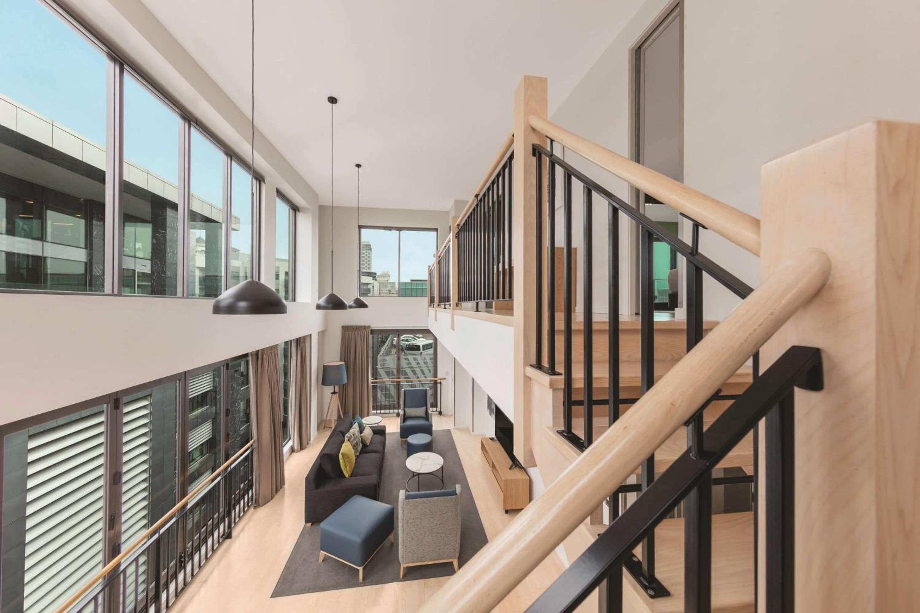Three-Bedroom Penthouse Apartment thumbnail 6