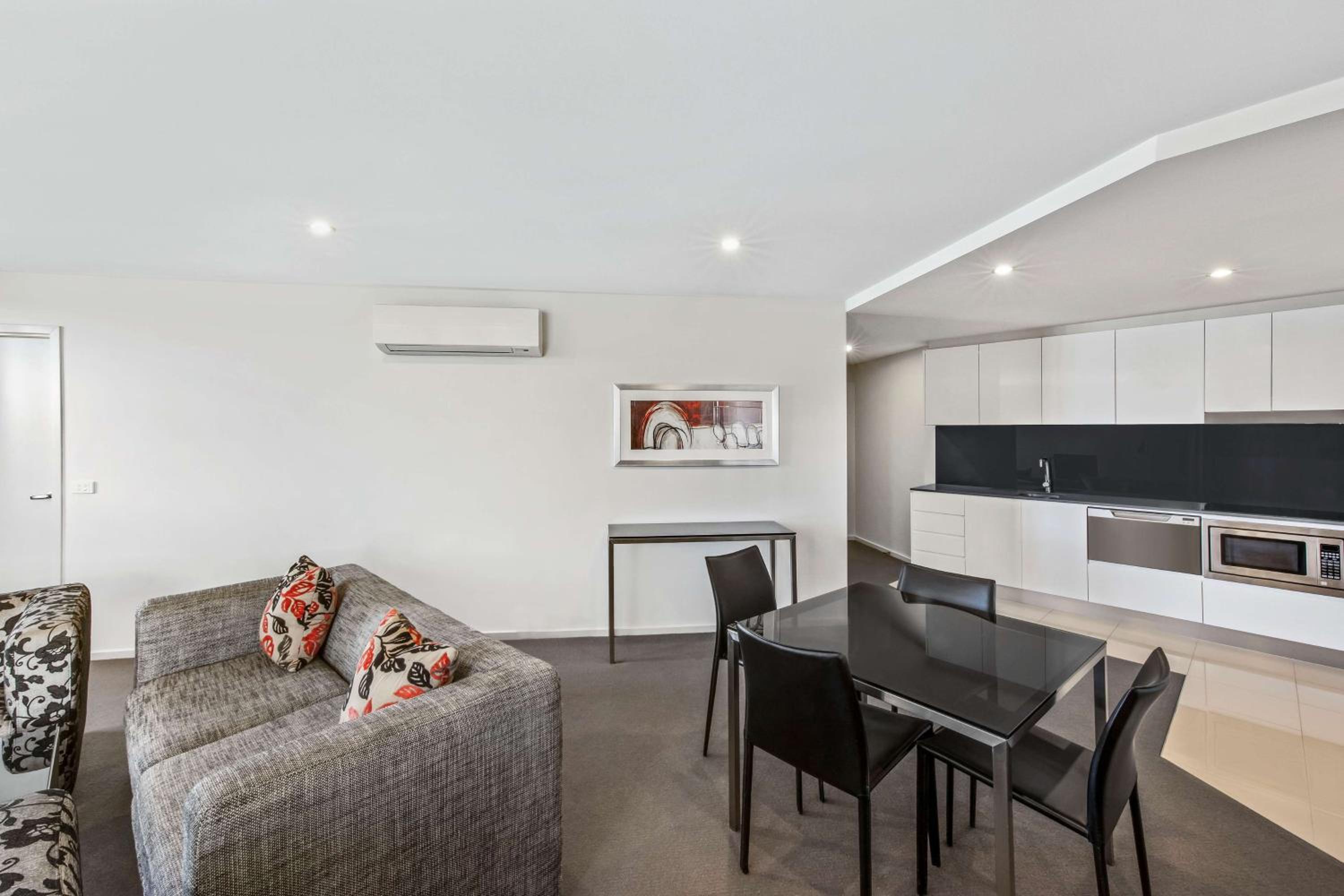 Two-Bedroom Apartment - Photo 8