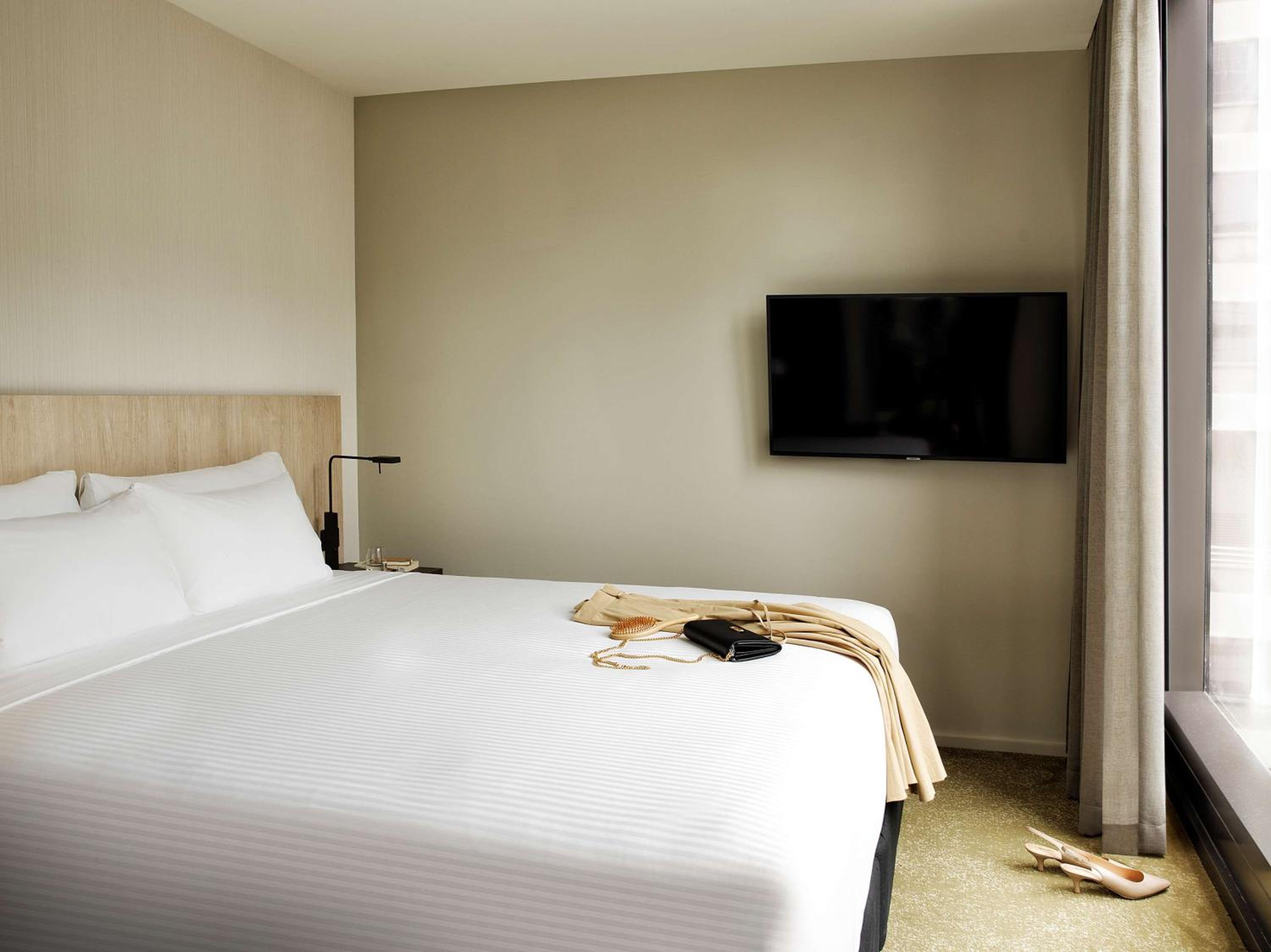 One Bedroom Apartment with Destination A Package - incl. A la carte breakfast, grazing box, $25 mini bar credit