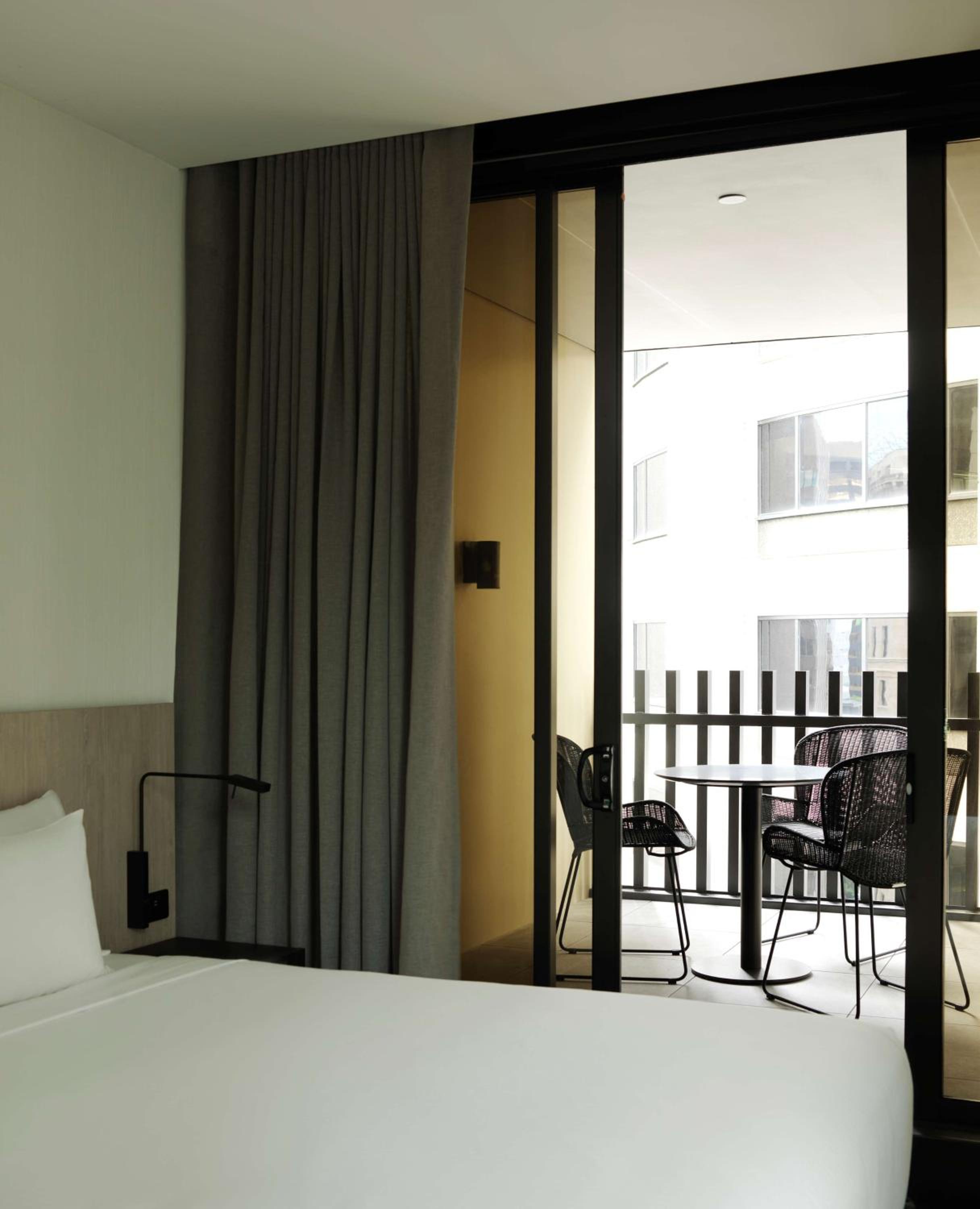One-Bedroom Apartment with Balcony